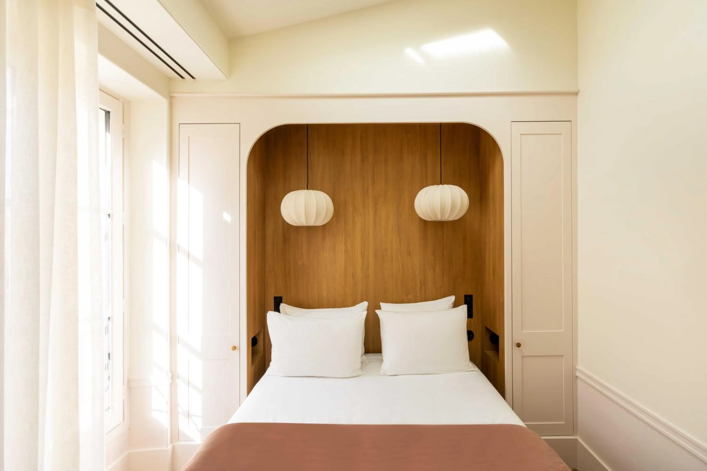 Bedroom, Bed in Hôtel Casimir