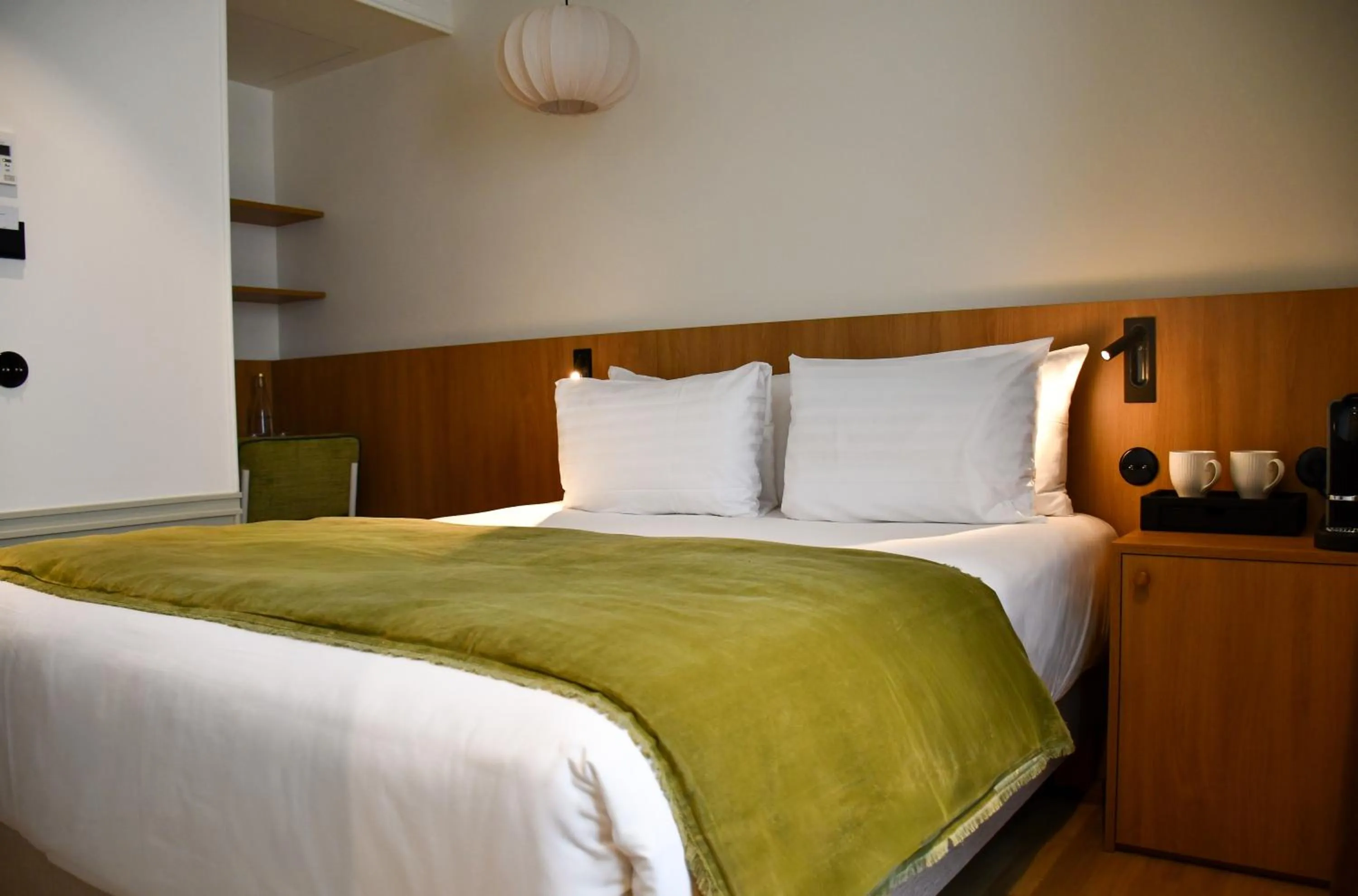 Bedroom, Bed in Hôtel Casimir