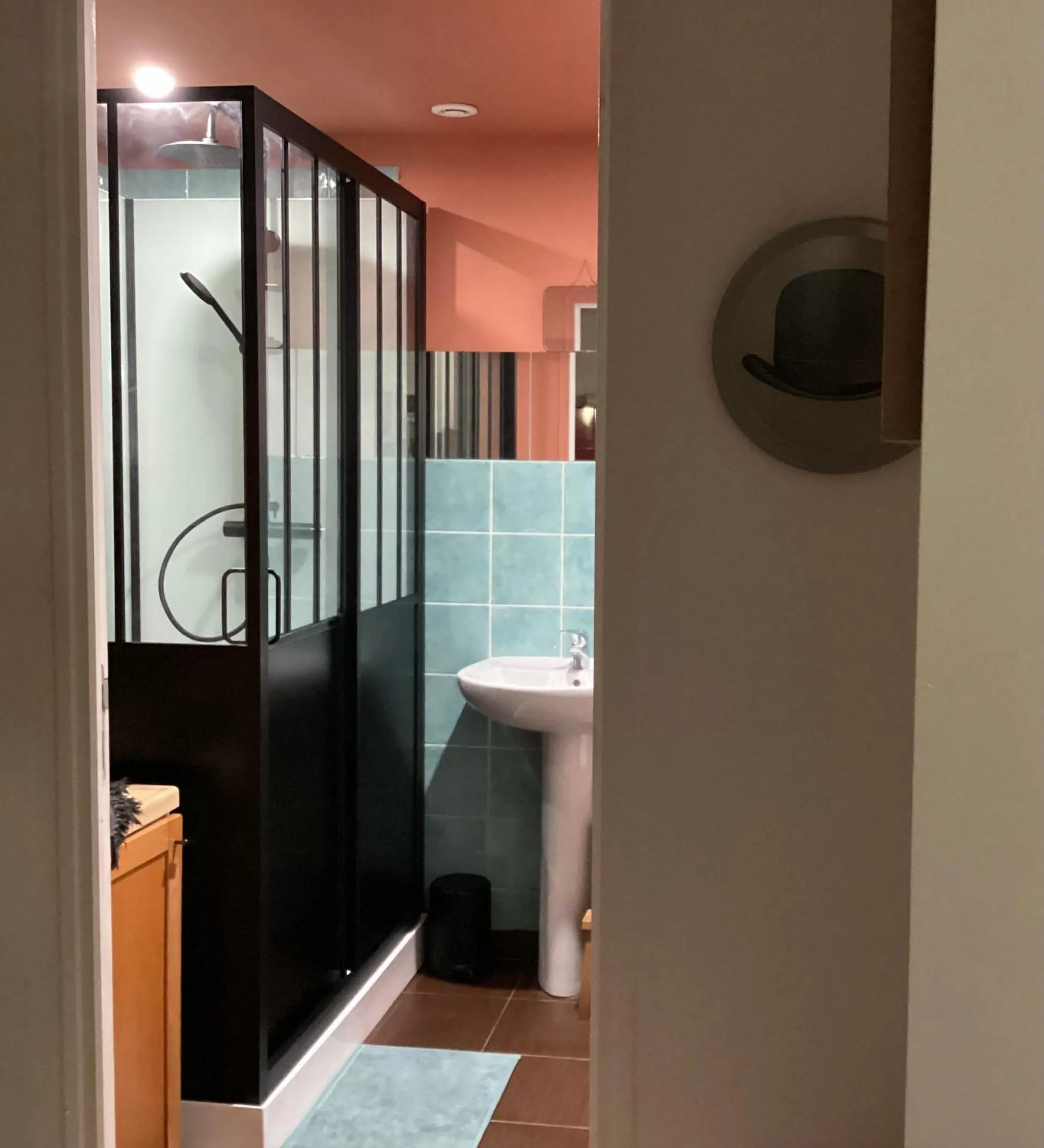 Bathroom in Maisonnette Nantes