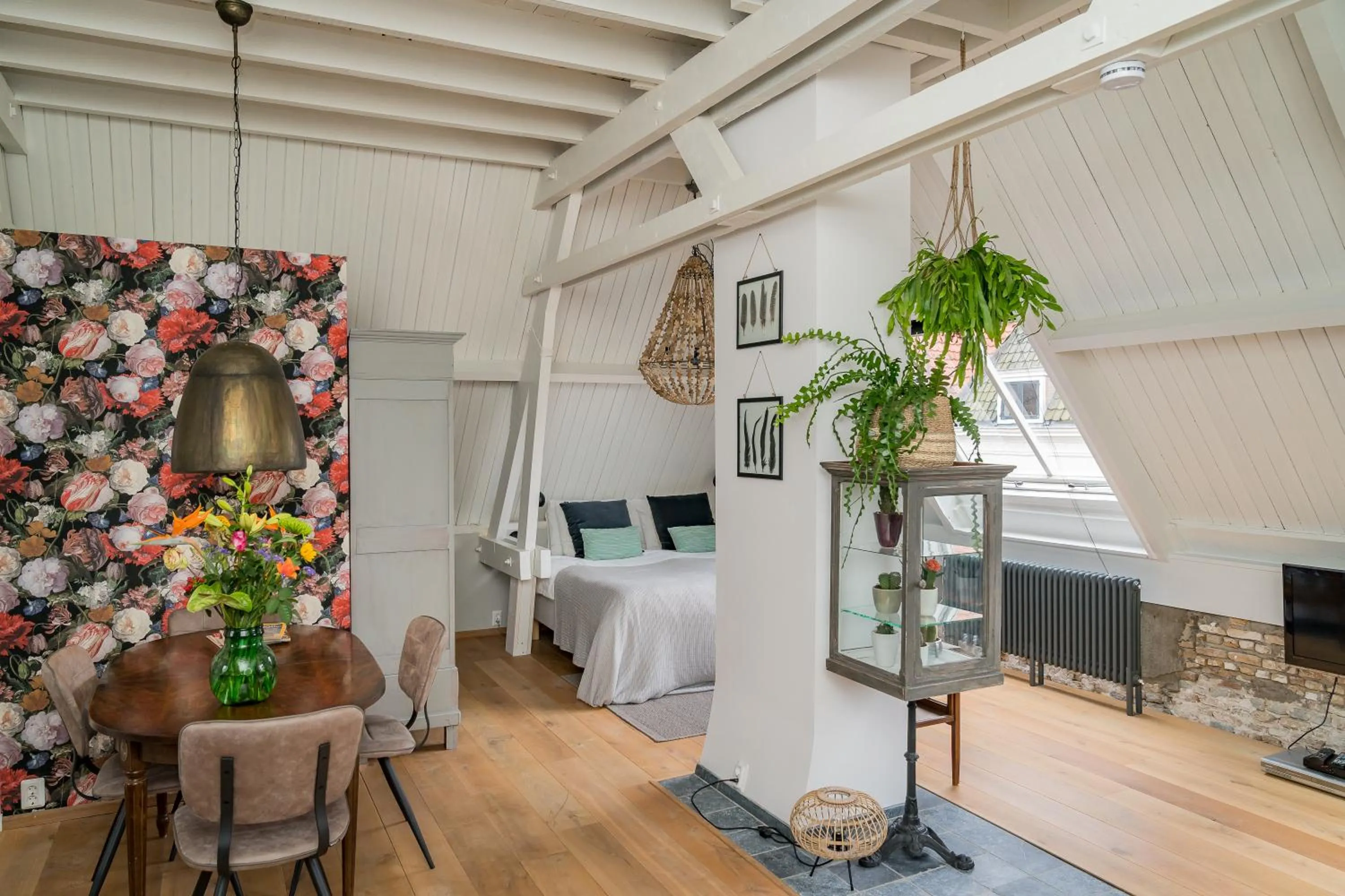 Photo of the whole room, Bed in De Verwennerie