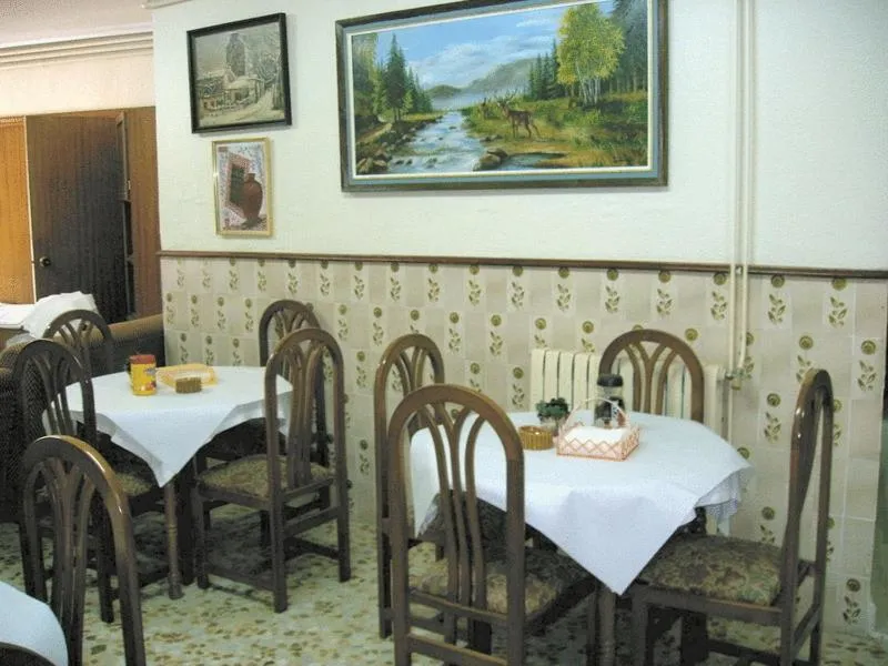 Restaurant/places to eat in Hotel La Parra