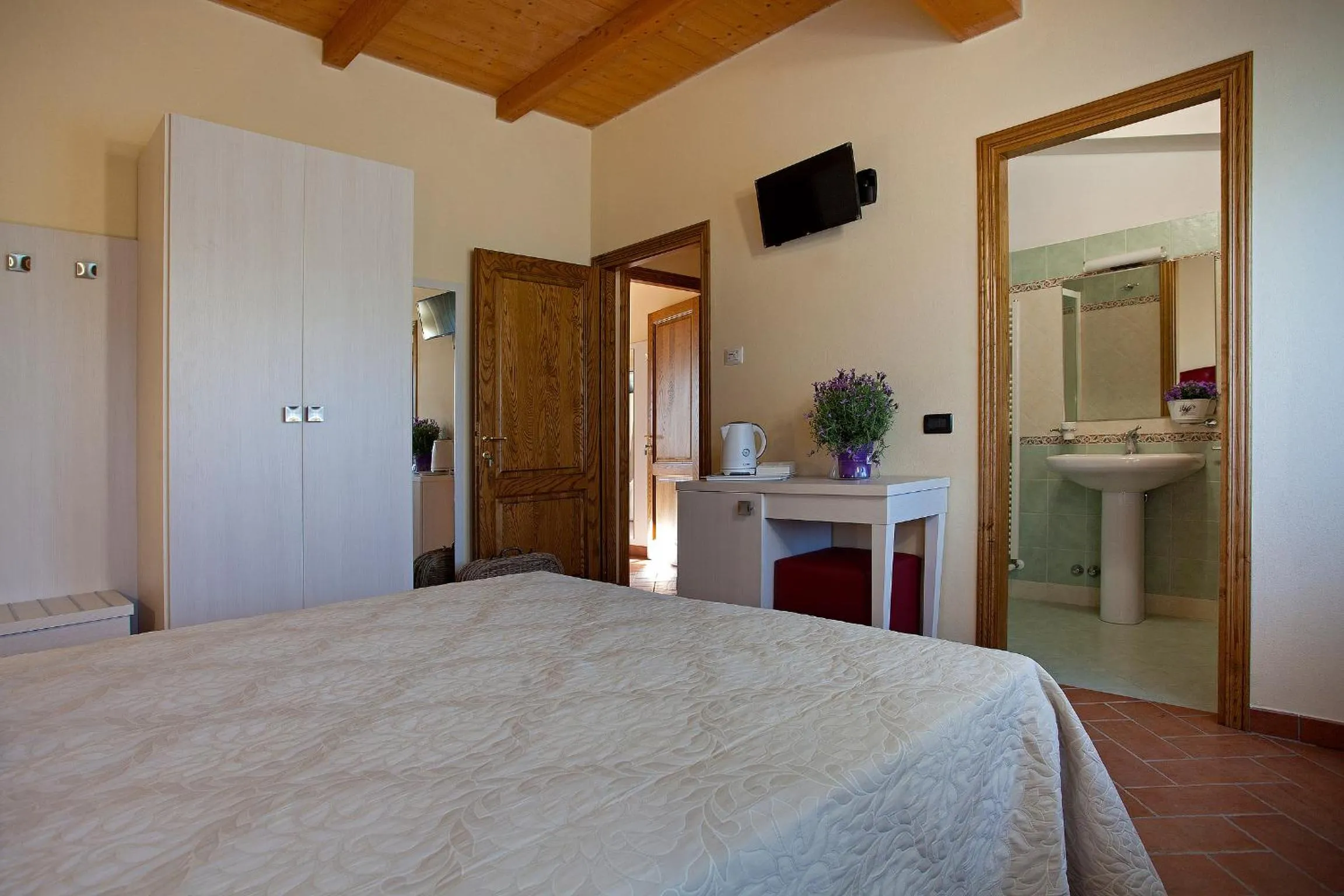 Bedroom, Bed in Tenuta San Giovanni Lucca