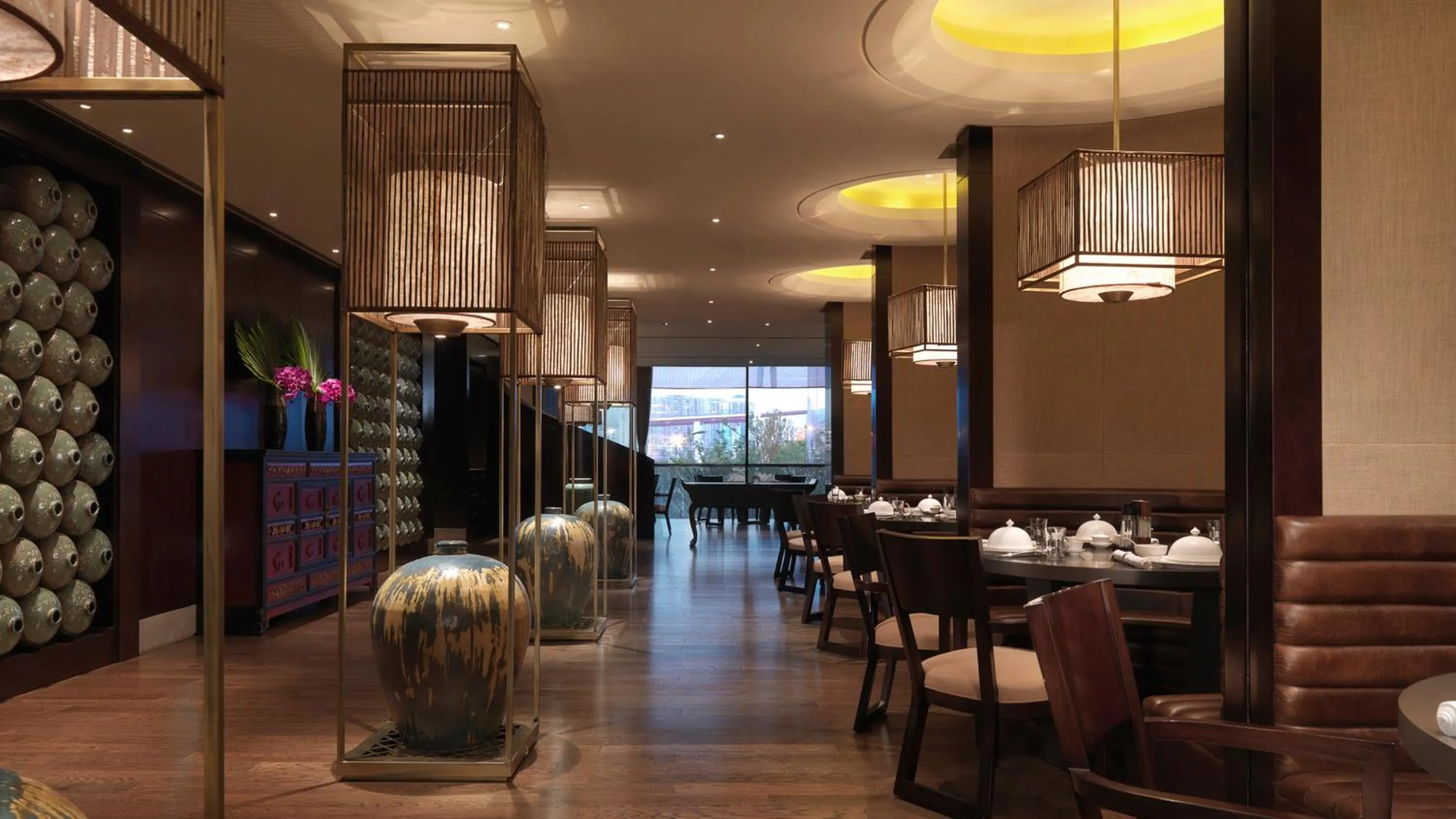 Restaurant/places to eat in InterContinental Shanghai Expo by IHG - Huangpu Riverview, 3KM to the Bund & Lujiazui, Near 2 Major Exhibition Centers, Onsite Currency Exchange