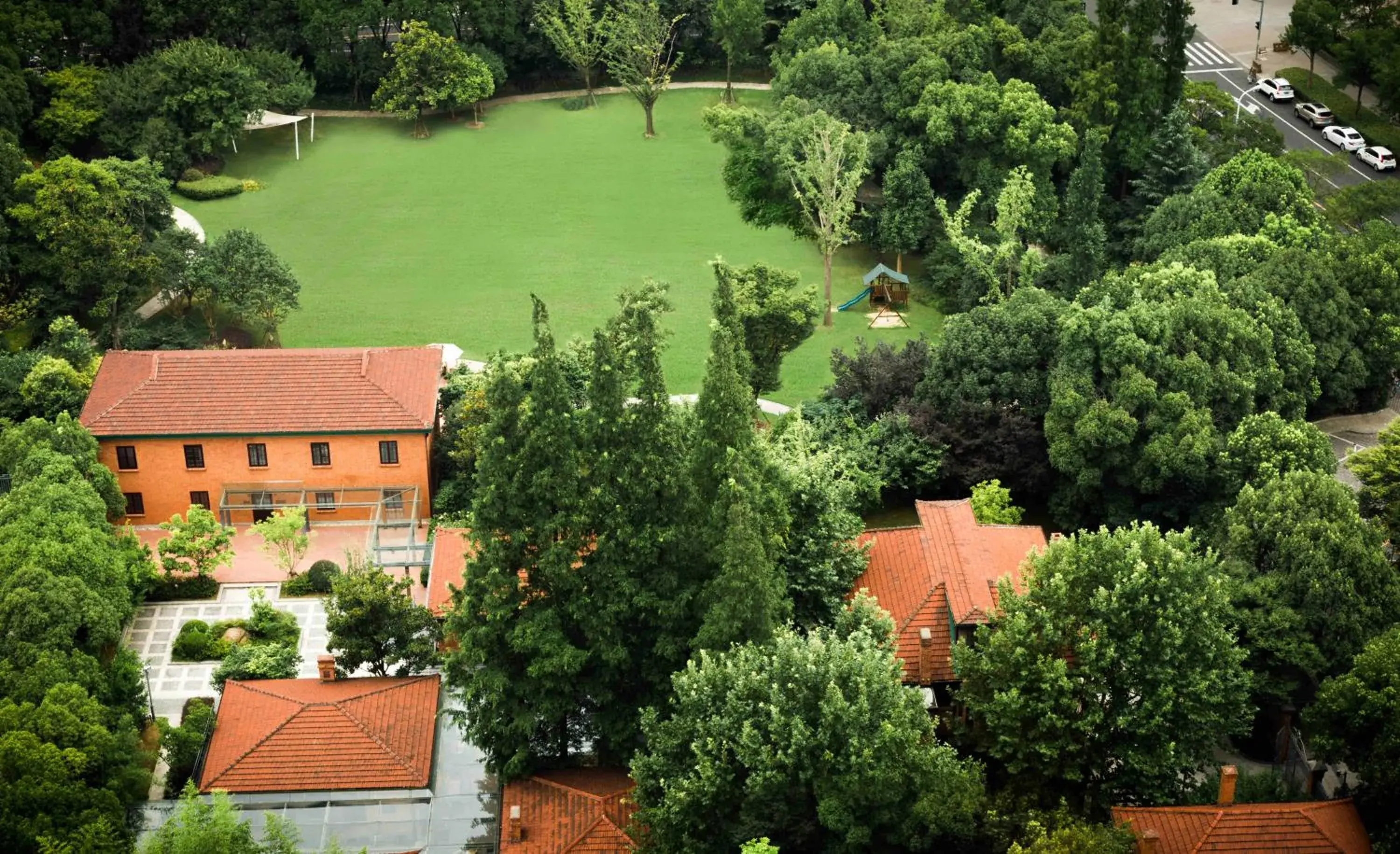 Club Twin Room with Garden View in InterContinental Shanghai Expo by IHG - Huangpu Riverview, 3KM to the Bund & Lujiazui, Near 2 Major Exhibition Centers, Onsite Currency Exchange Club Twin Room with Garden View in InterContinental Shanghai Expo by IHG - Huangpu Riverview, 3KM to the Bund & Lujiazui, Near 2 Major Exhibition Centers, Onsite Currency Exchange