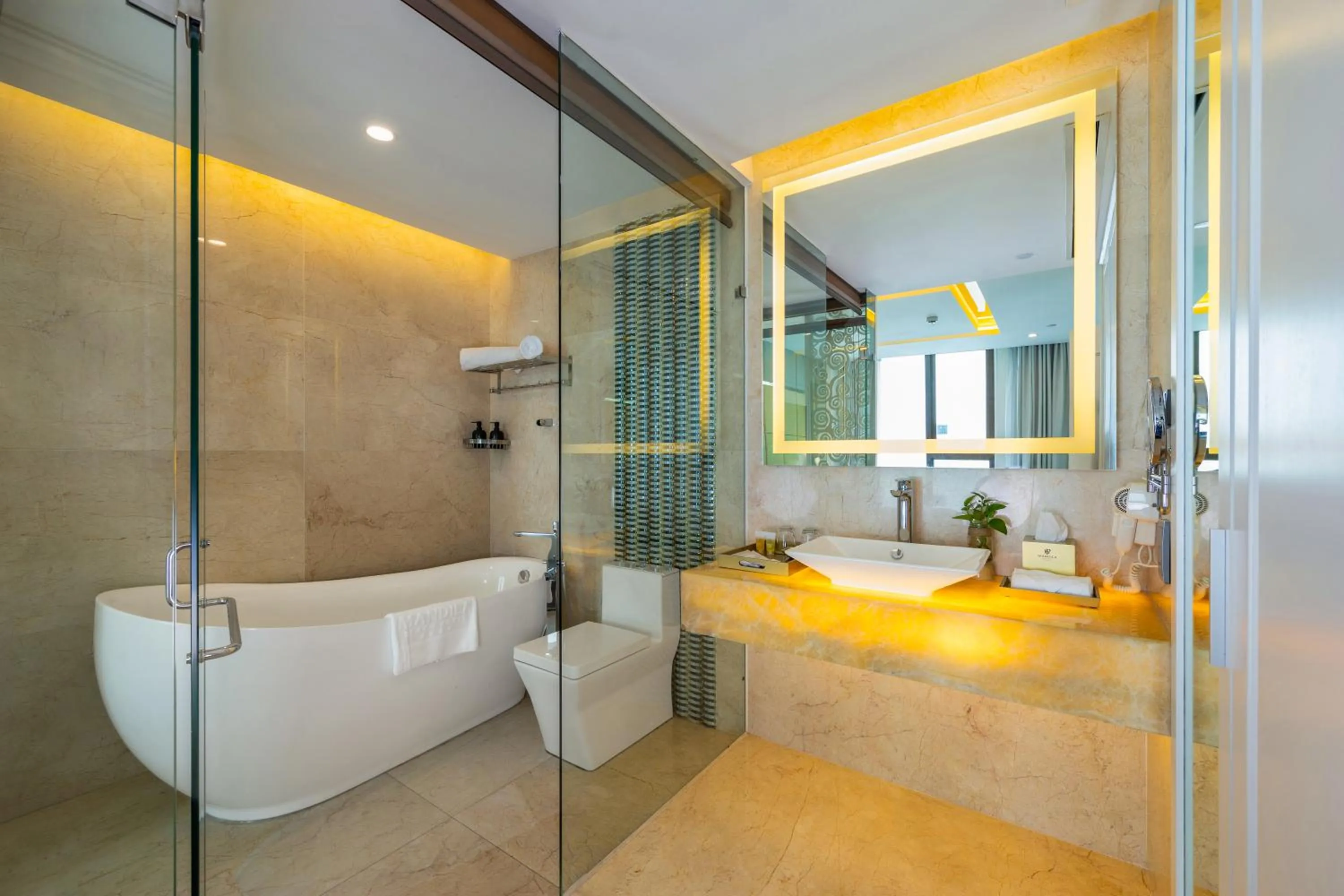 Toilet in Mandila Beach Hotel Danang