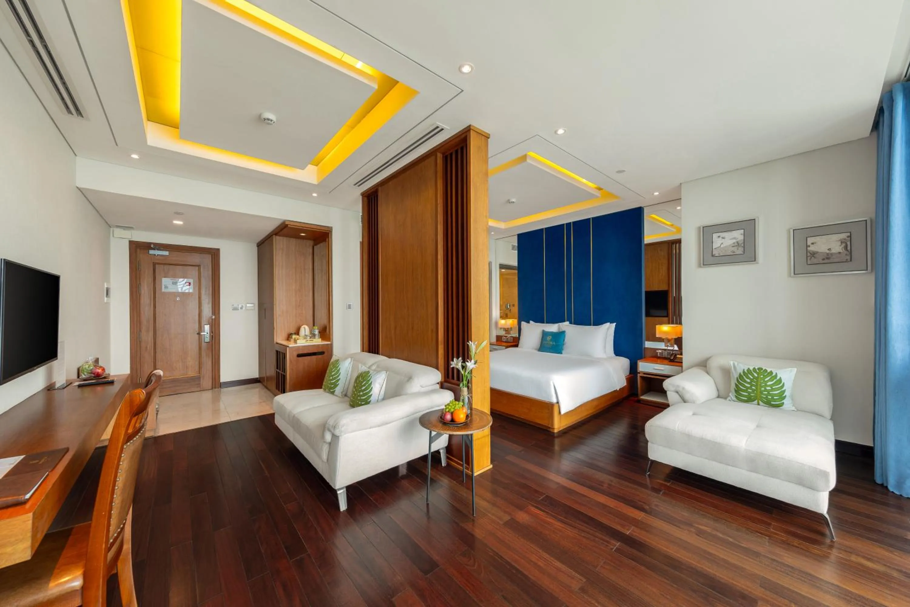 Photo of the whole room, Bed in Mandila Beach Hotel Danang