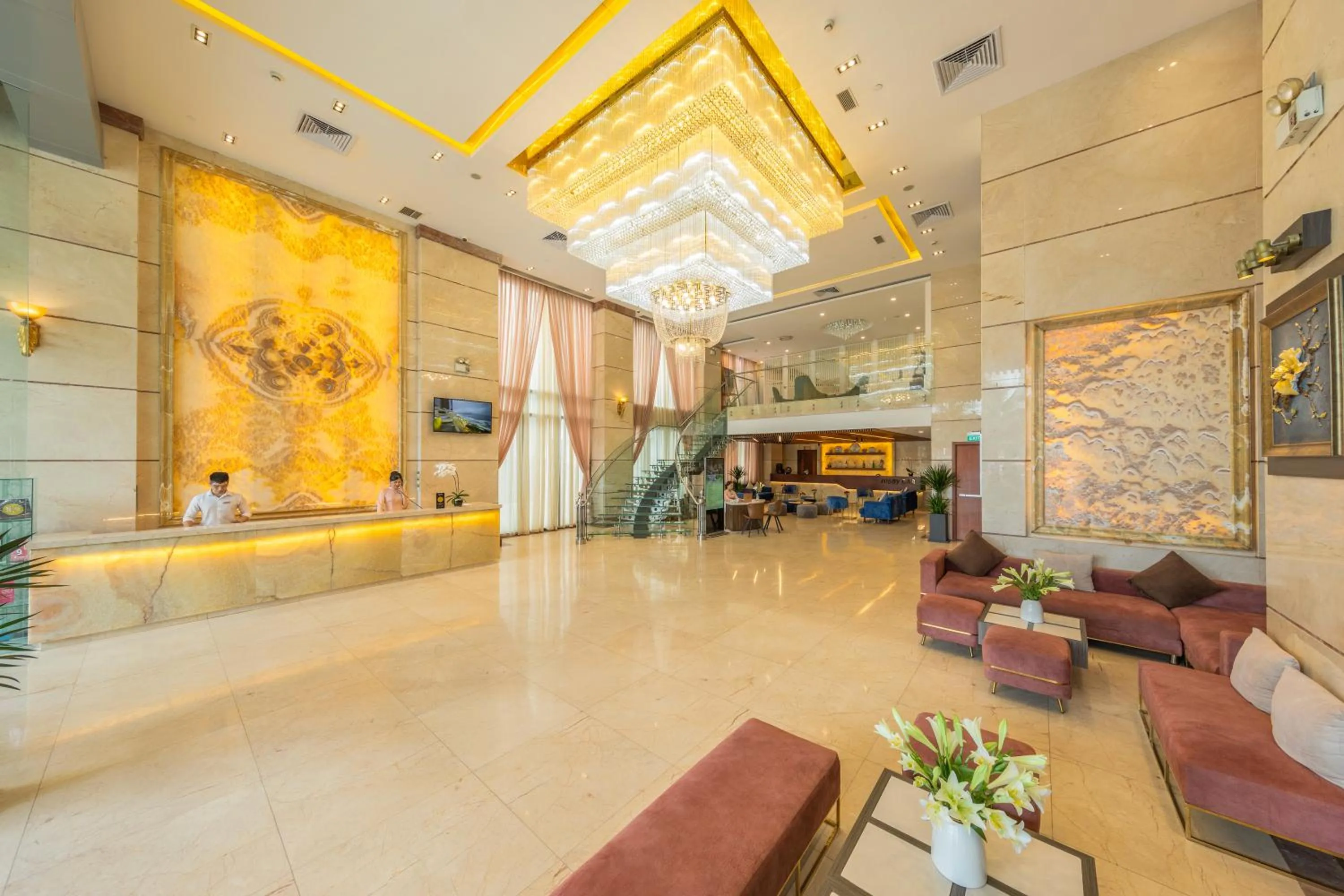 Communal lounge/ TV room in Mandila Beach Hotel Danang