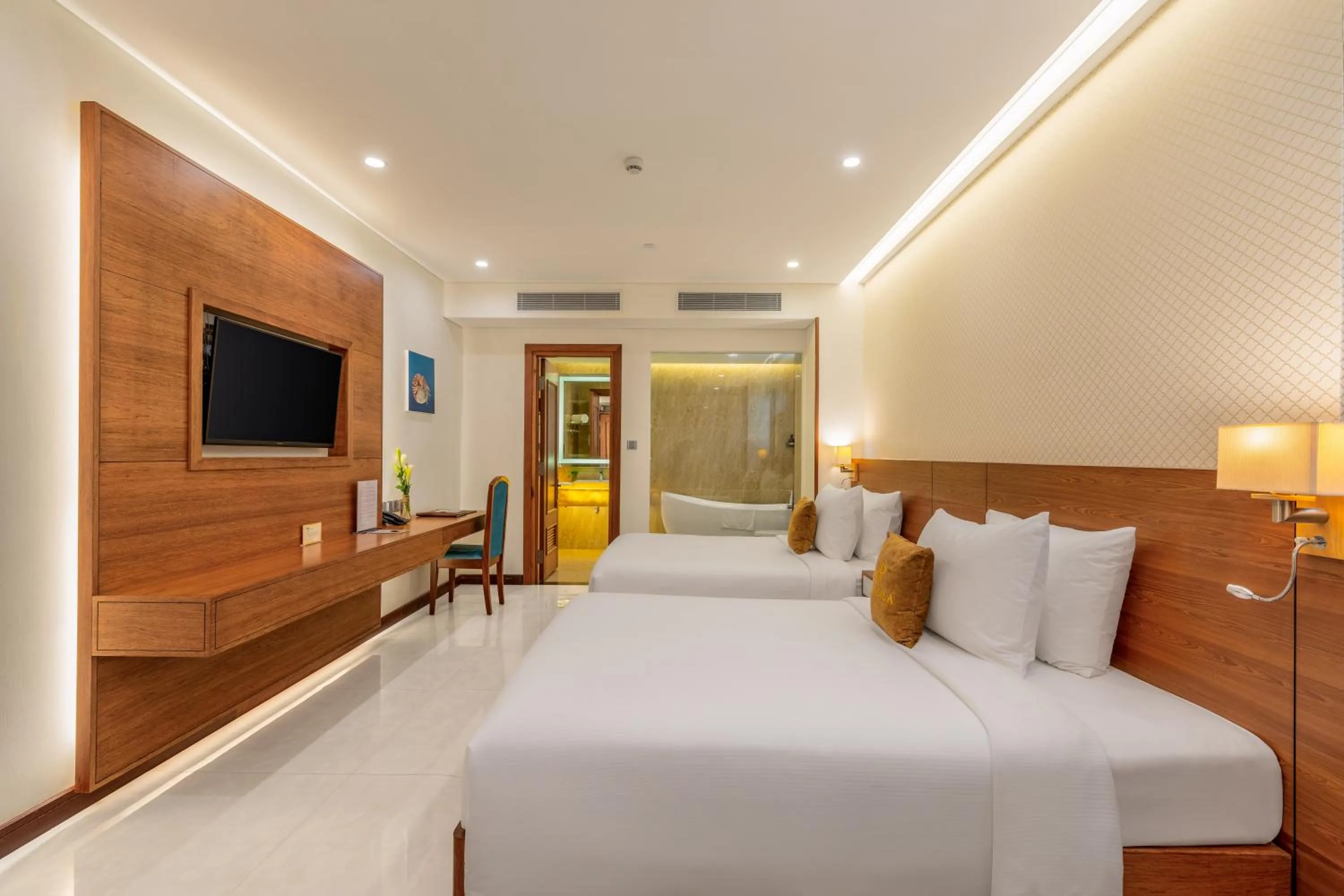 TV and multimedia, Bed in Mandila Beach Hotel Danang