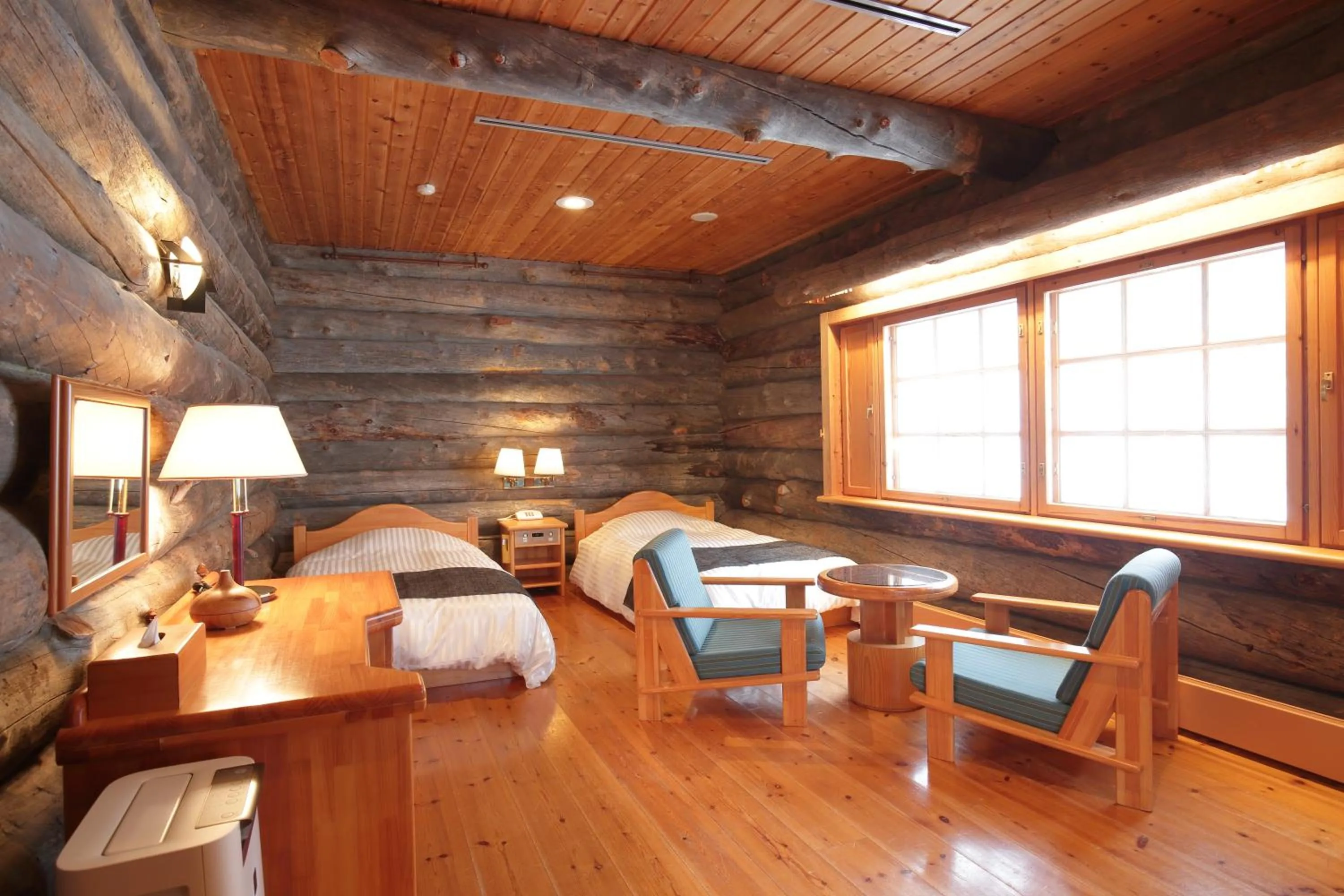 Log Hotel The Maple Lodge