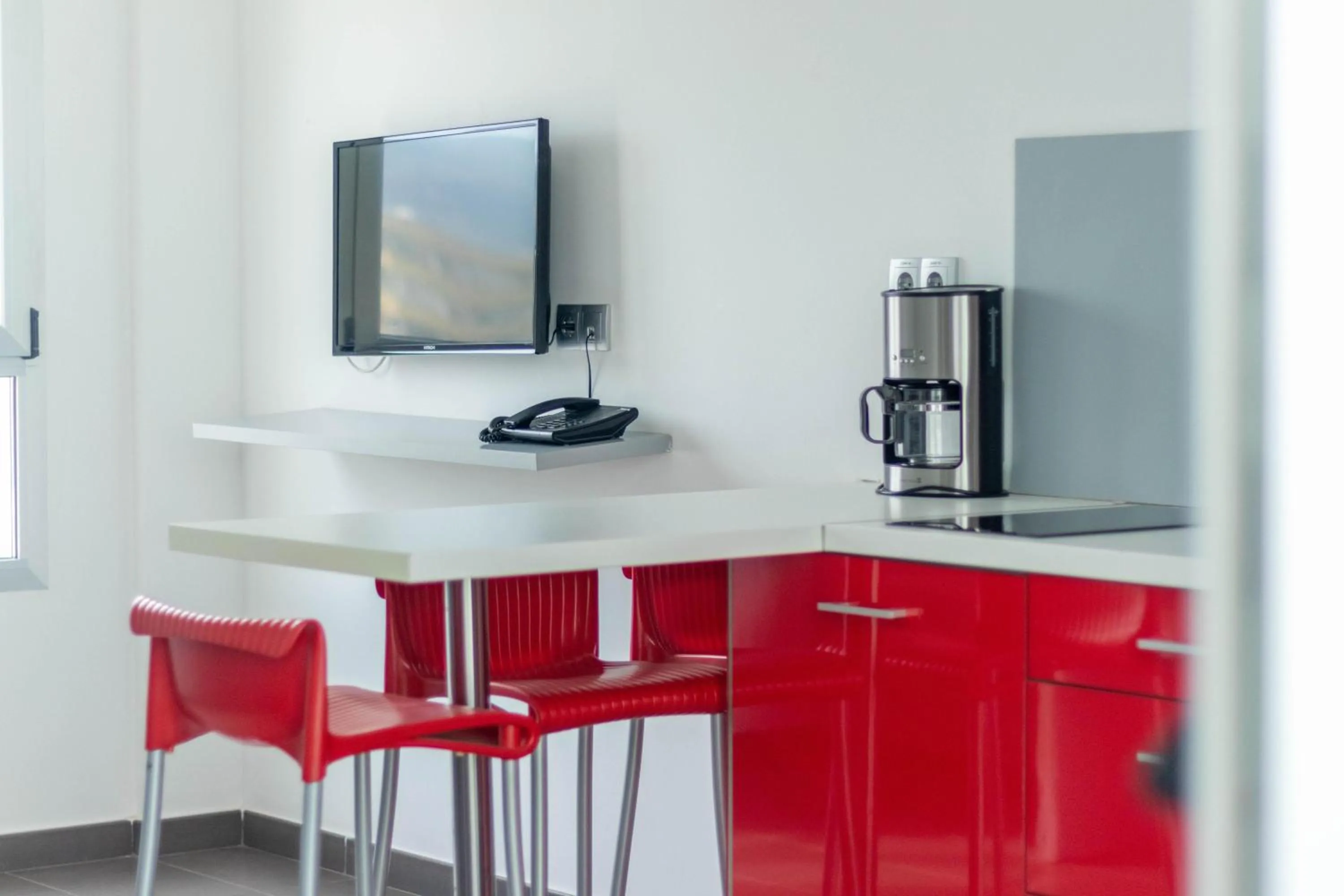 Coffee/tea facilities in Apartamentos El Palmar