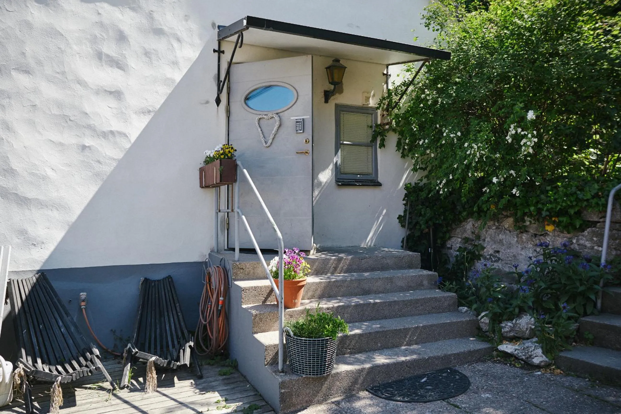 Facade/entrance in Visby Logi & Vandrarhem