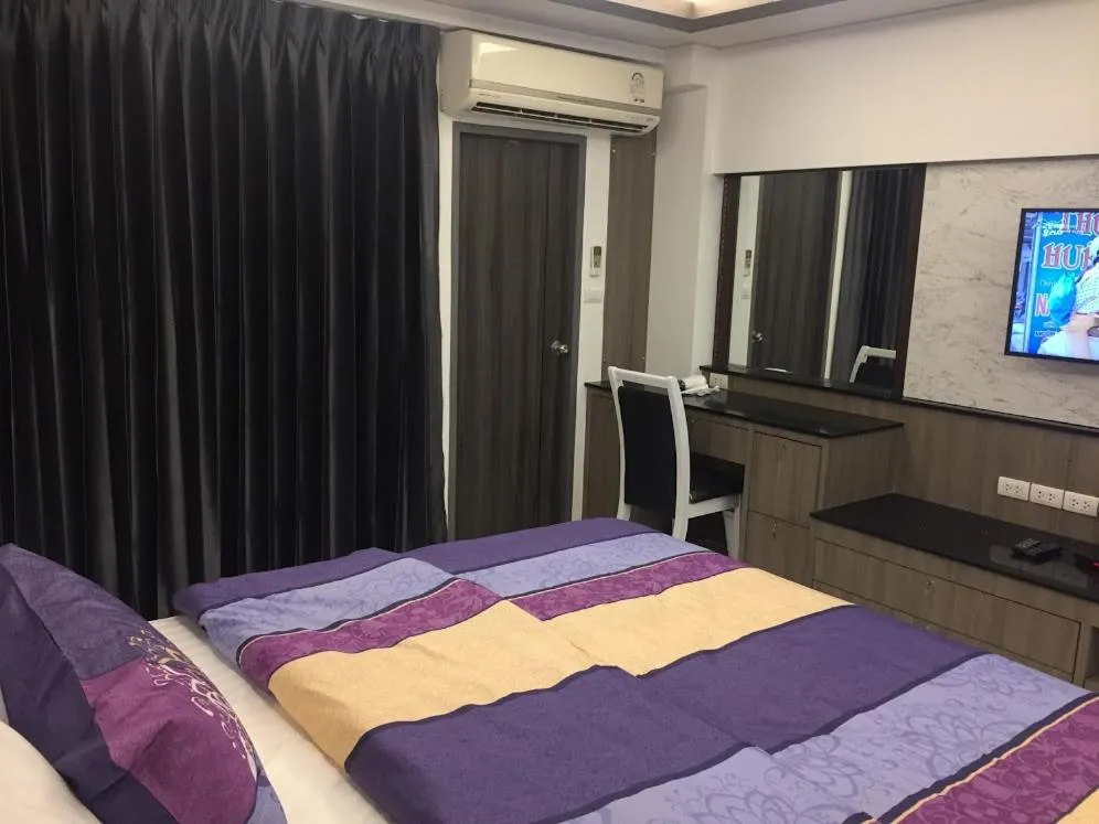 Bed in Family Suite Room Pratunam