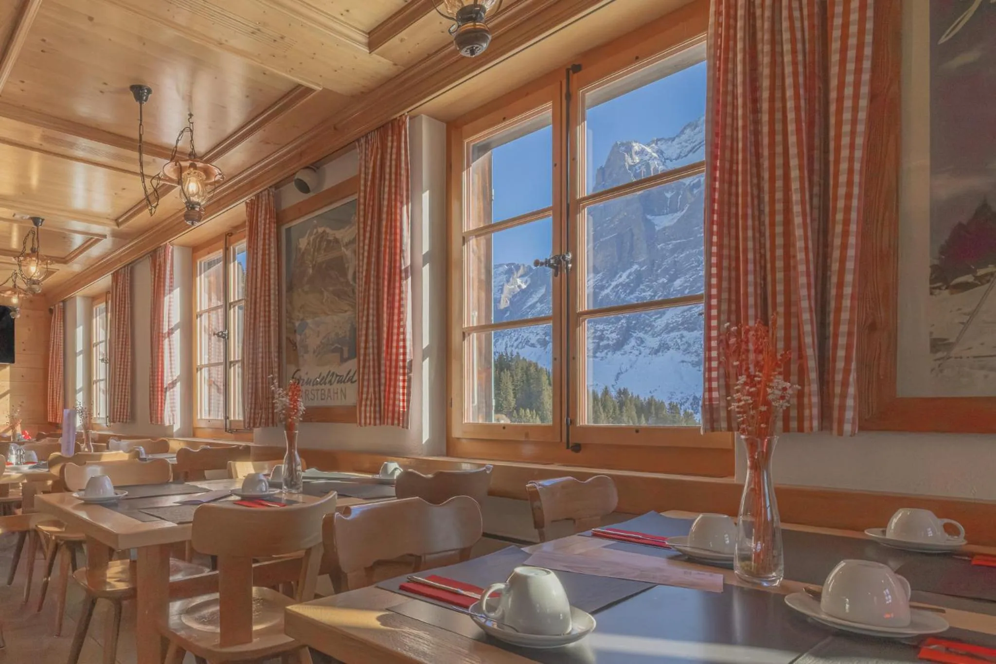 Restaurant/places to eat in Alpinhotel Bort
