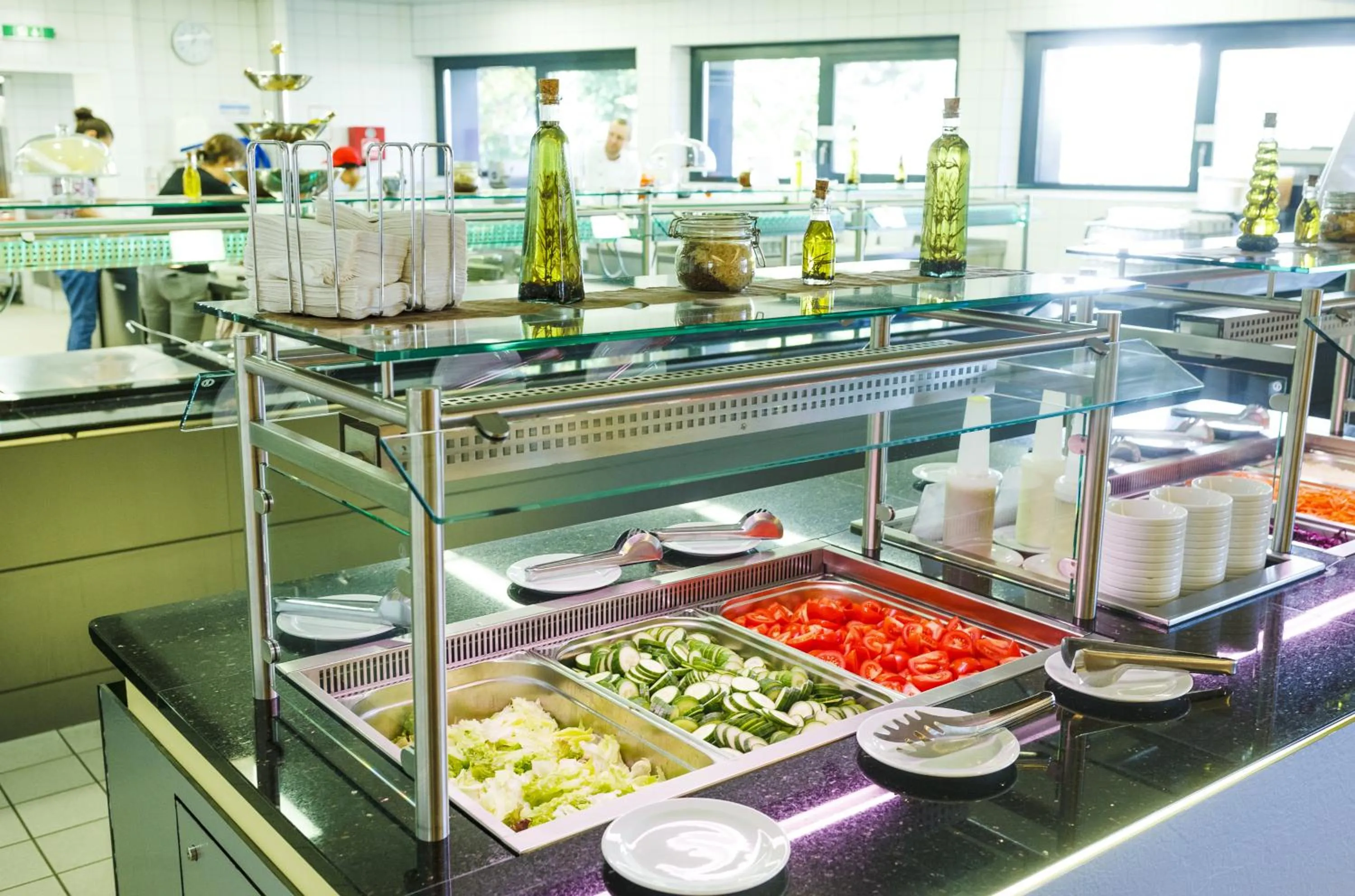 Restaurant/places to eat in HI Munich Park Youth Hostel