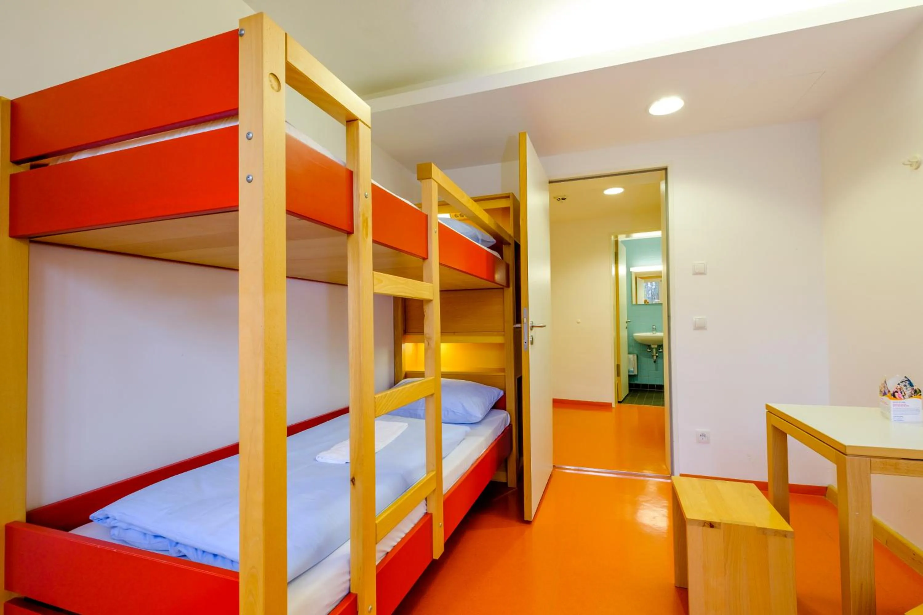 Photo of the whole room, Bed in HI Munich Park Youth Hostel