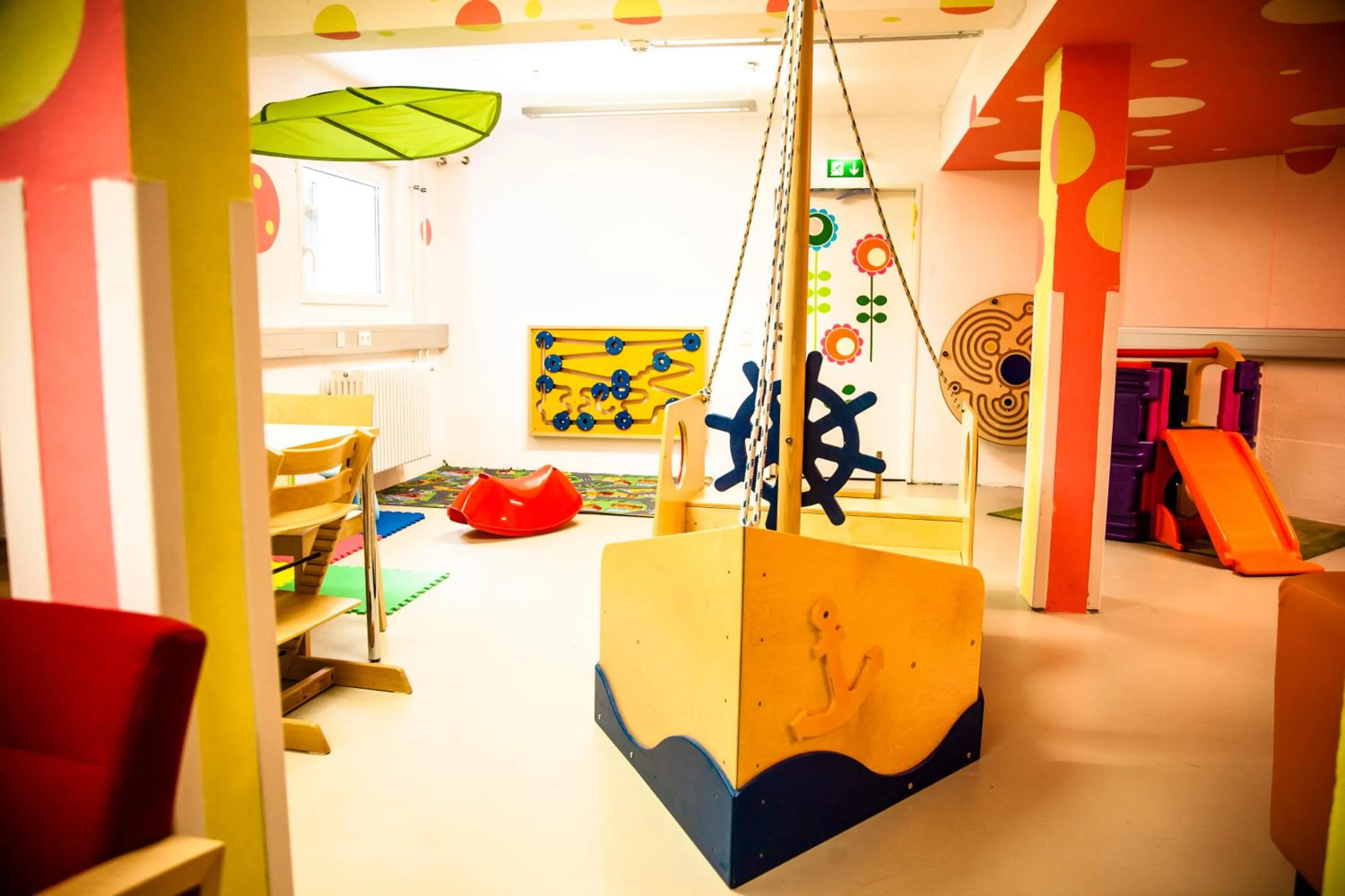 Game Room, Bed in HI Munich Park Youth Hostel