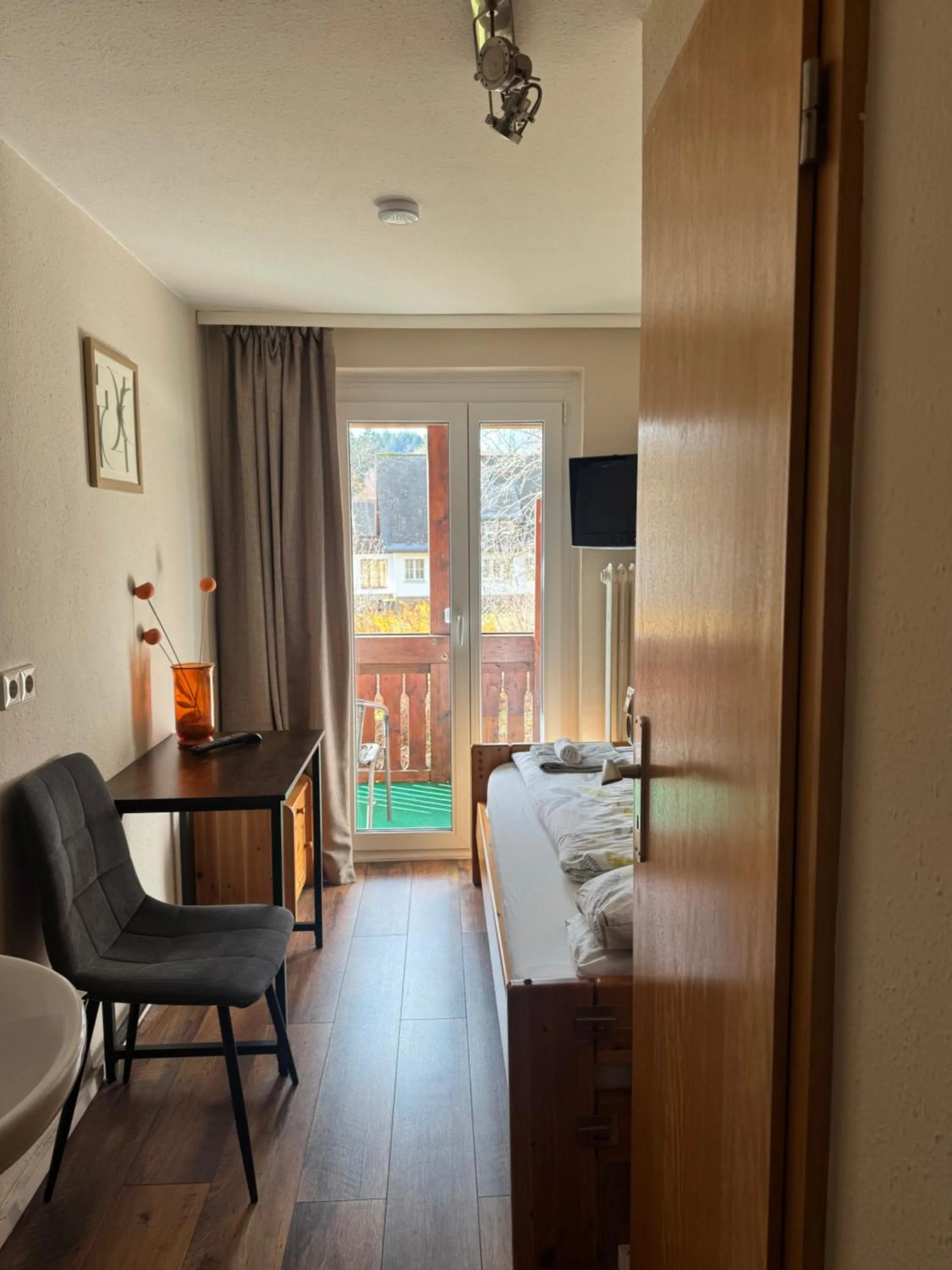 Photo of the whole room, Bed in Pension Bergseeblick