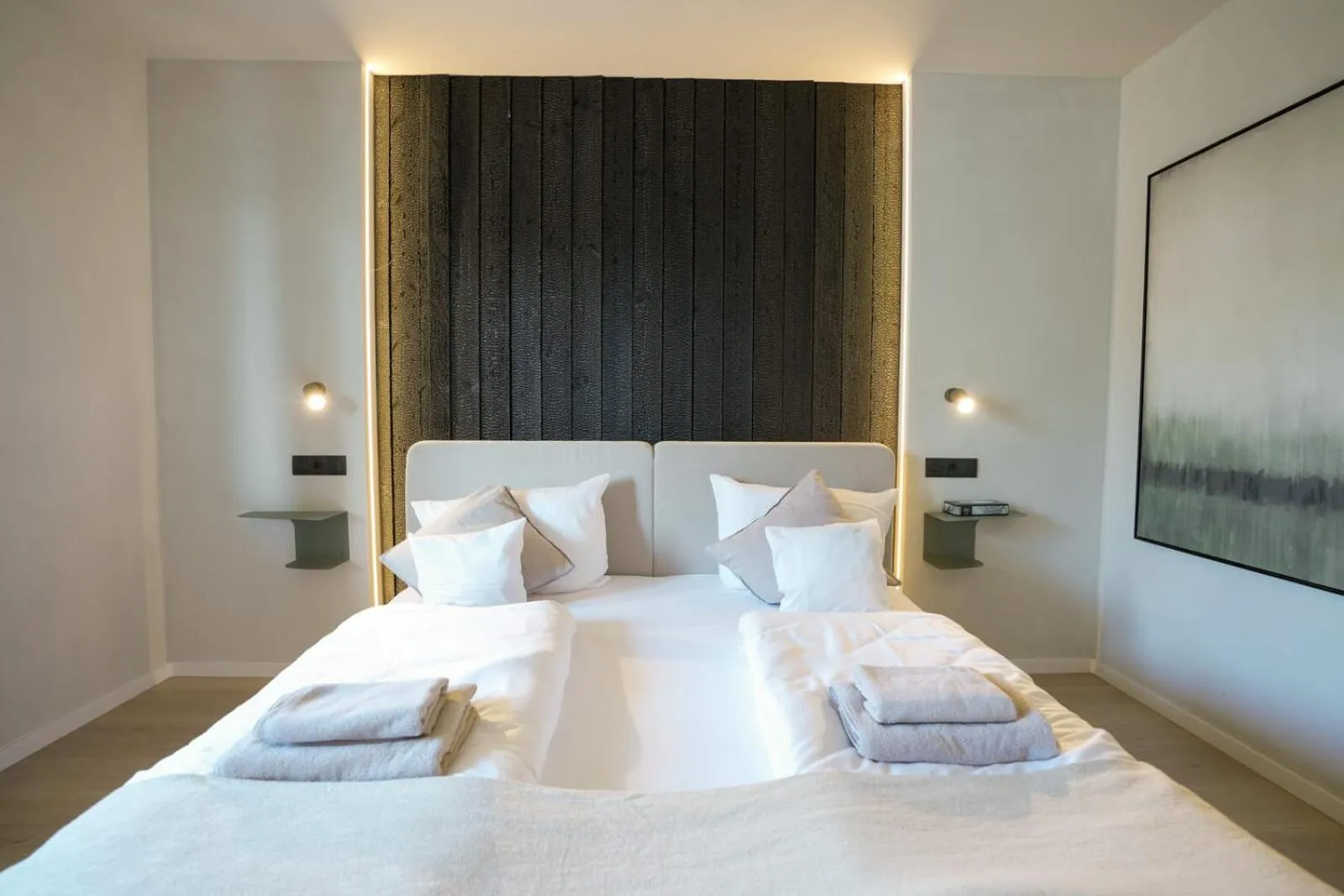 Bed in Hotel Weinhaus Kreuter