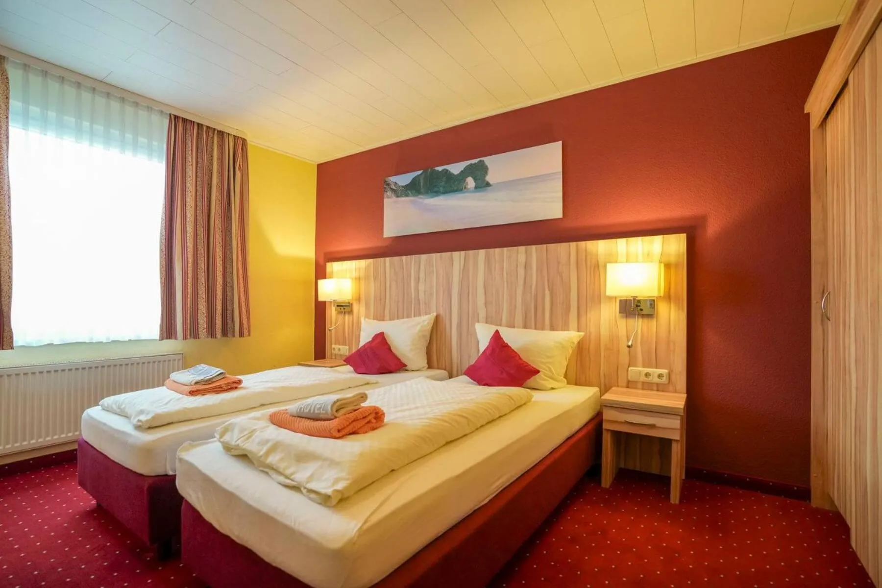 Bed in Hotel Weinhaus Kreuter