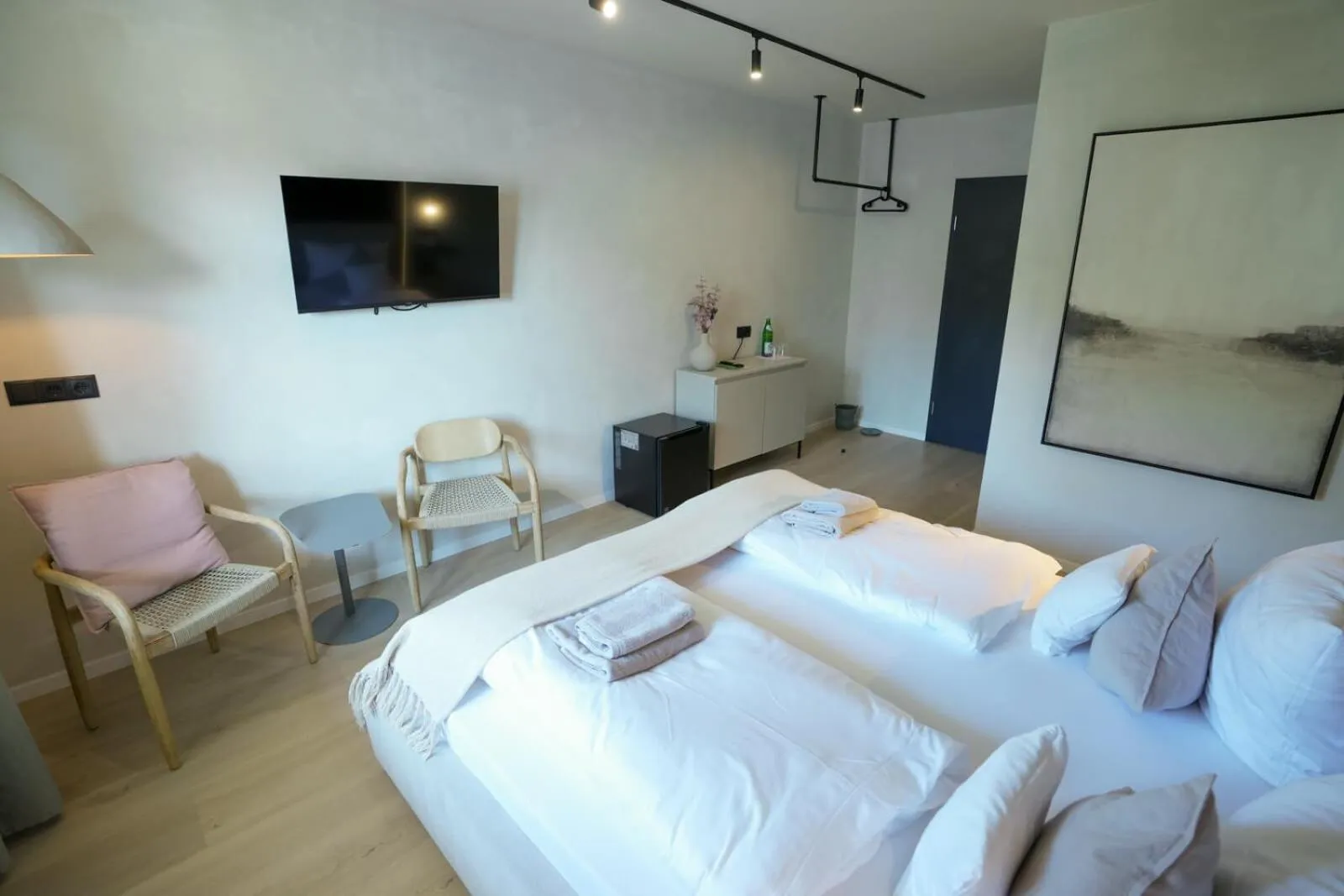 Bed in Hotel Weinhaus Kreuter