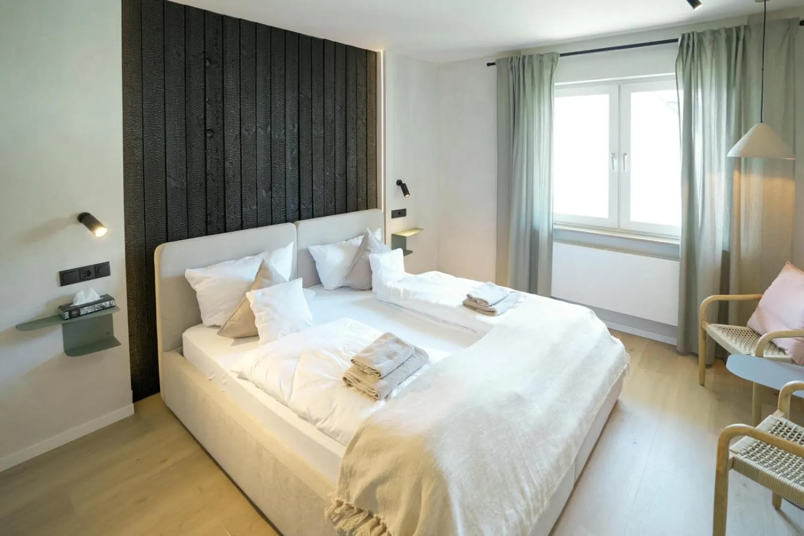 Bed in Hotel Weinhaus Kreuter