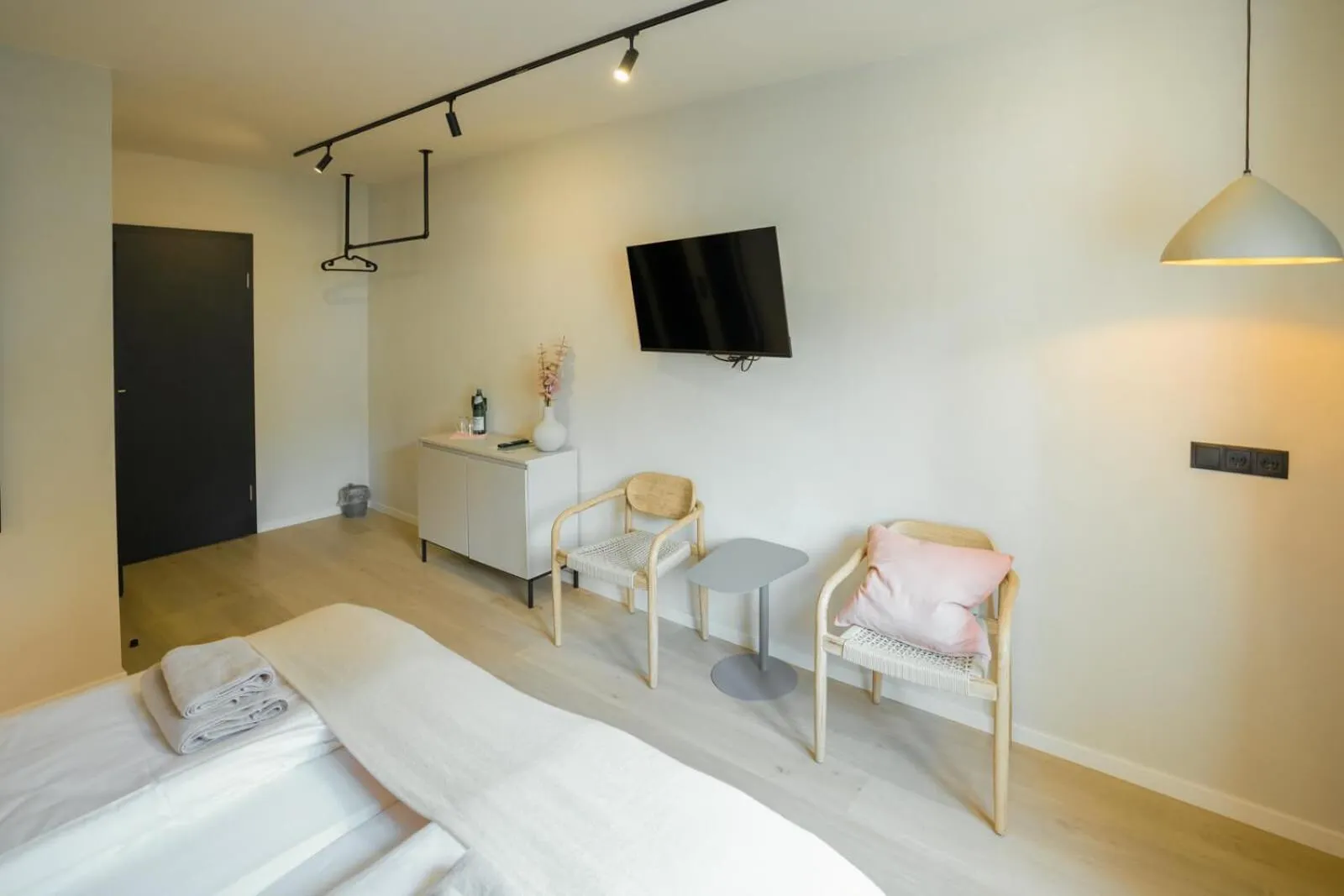 Bed in Hotel Weinhaus Kreuter