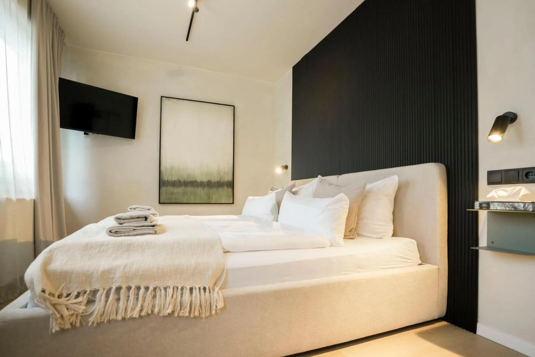 Bed in Hotel Weinhaus Kreuter