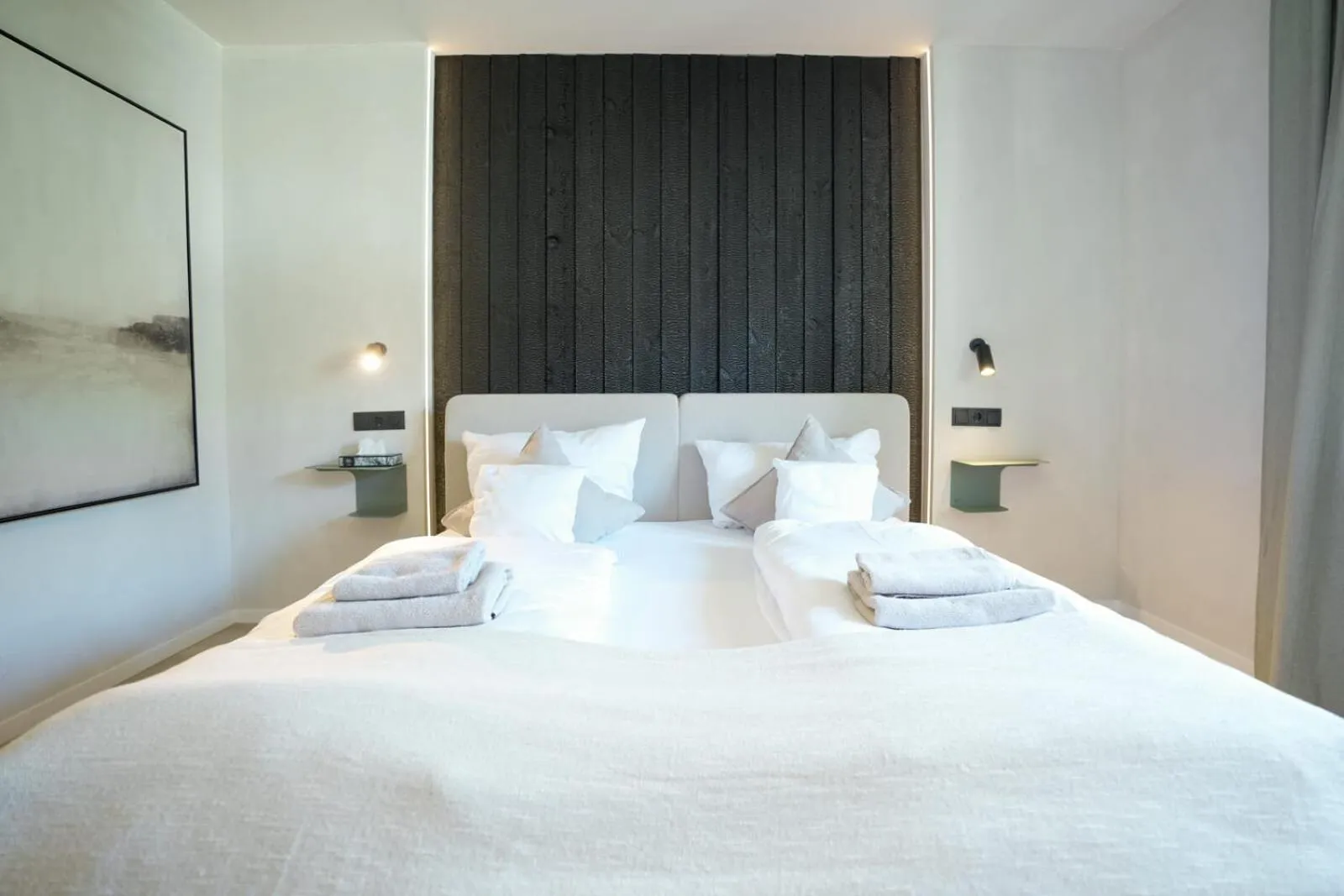 Bed in Hotel Weinhaus Kreuter