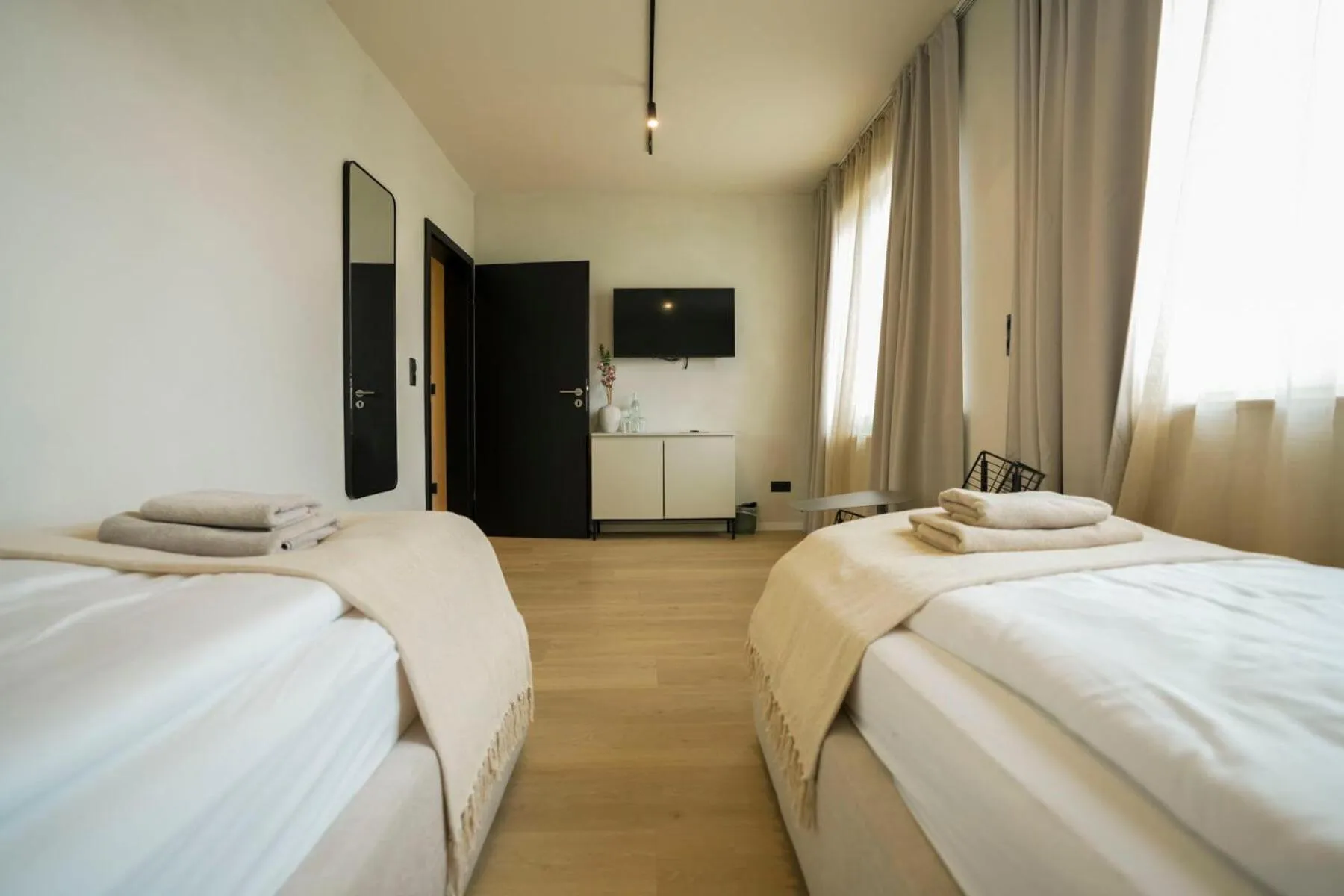 Bed in Hotel Weinhaus Kreuter