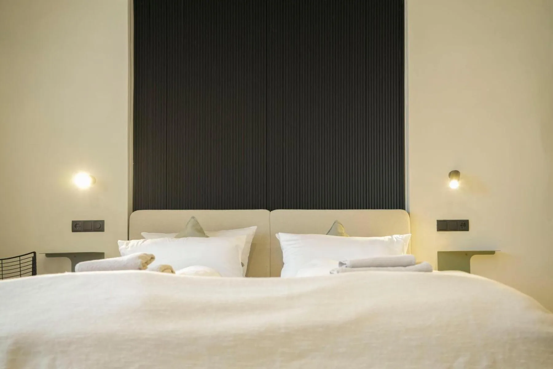 Bed in Hotel Weinhaus Kreuter