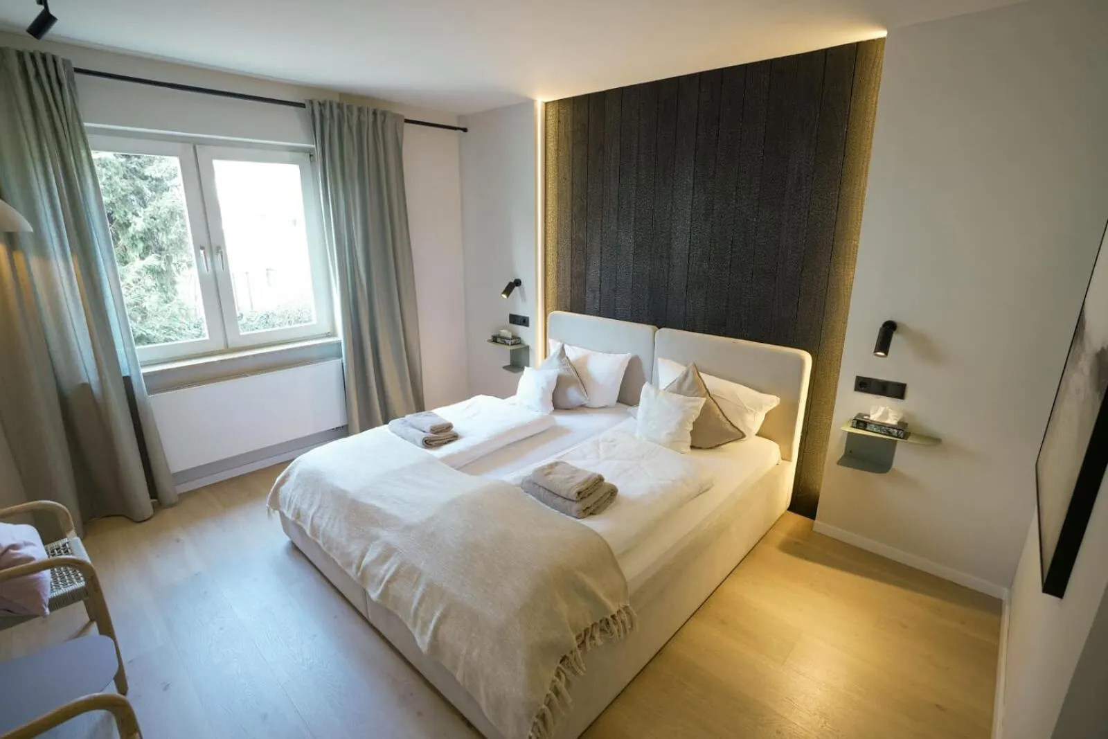 Bed in Hotel Weinhaus Kreuter