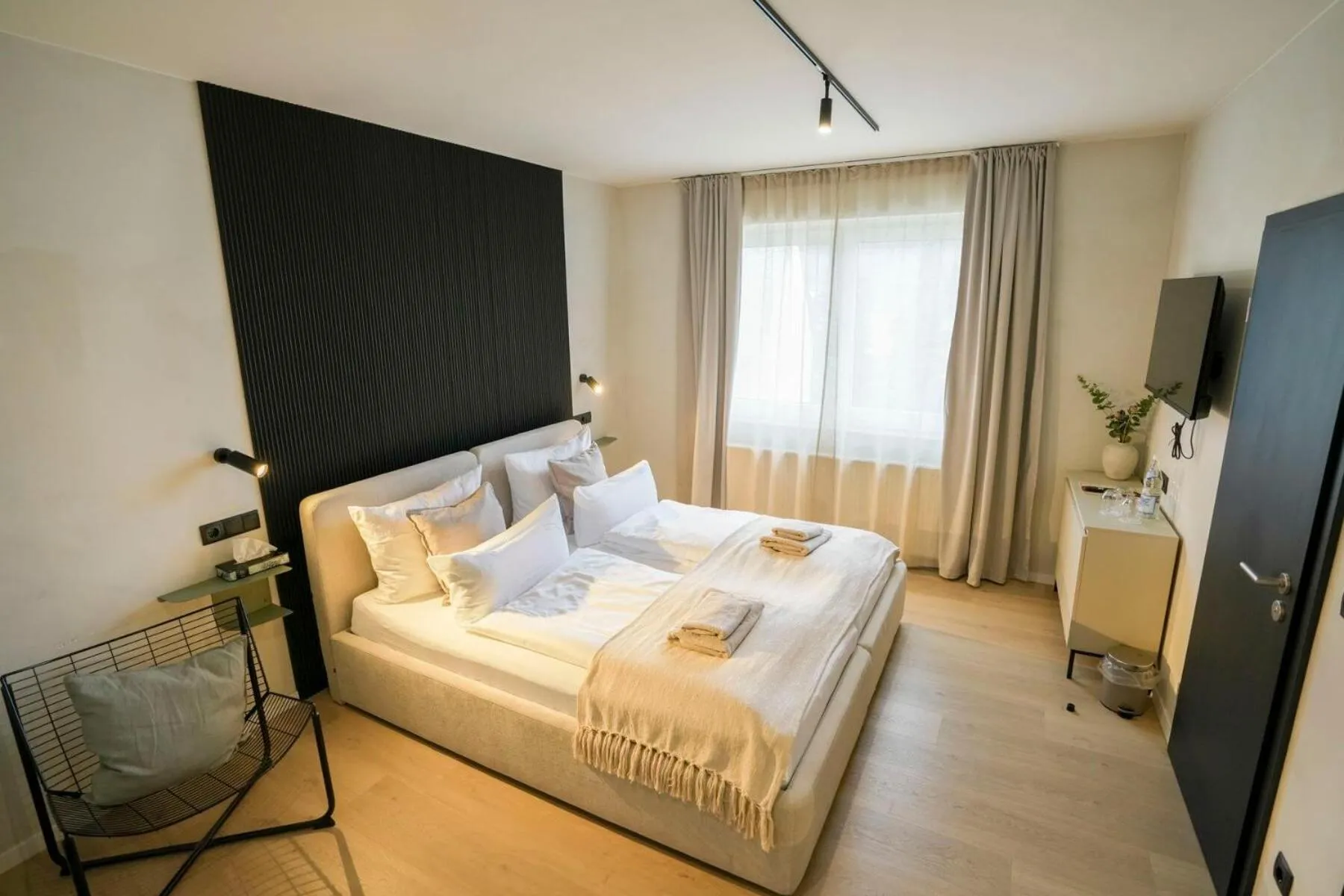 Bed in Hotel Weinhaus Kreuter