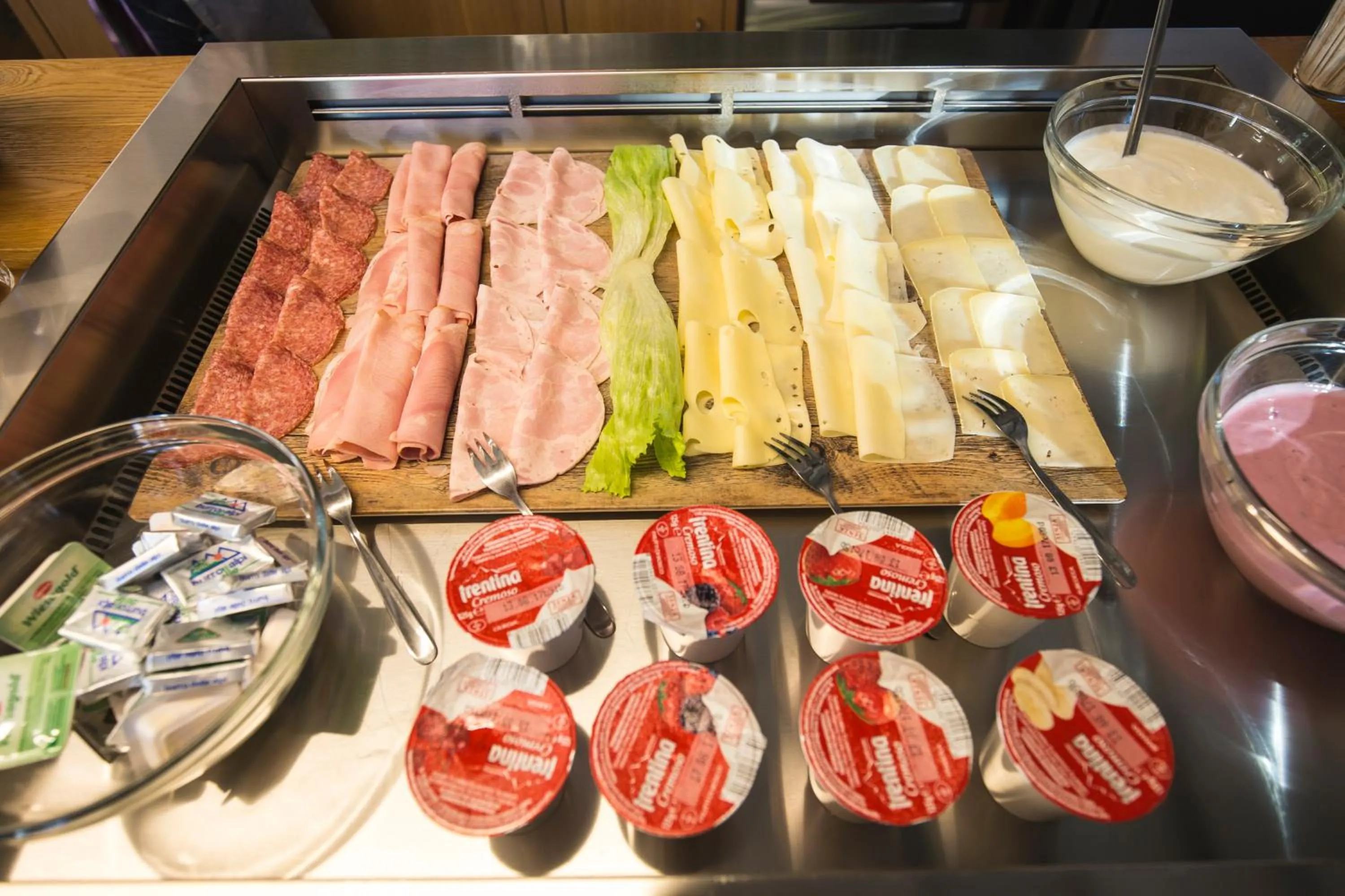 Breakfast in Holiday IV Gardan