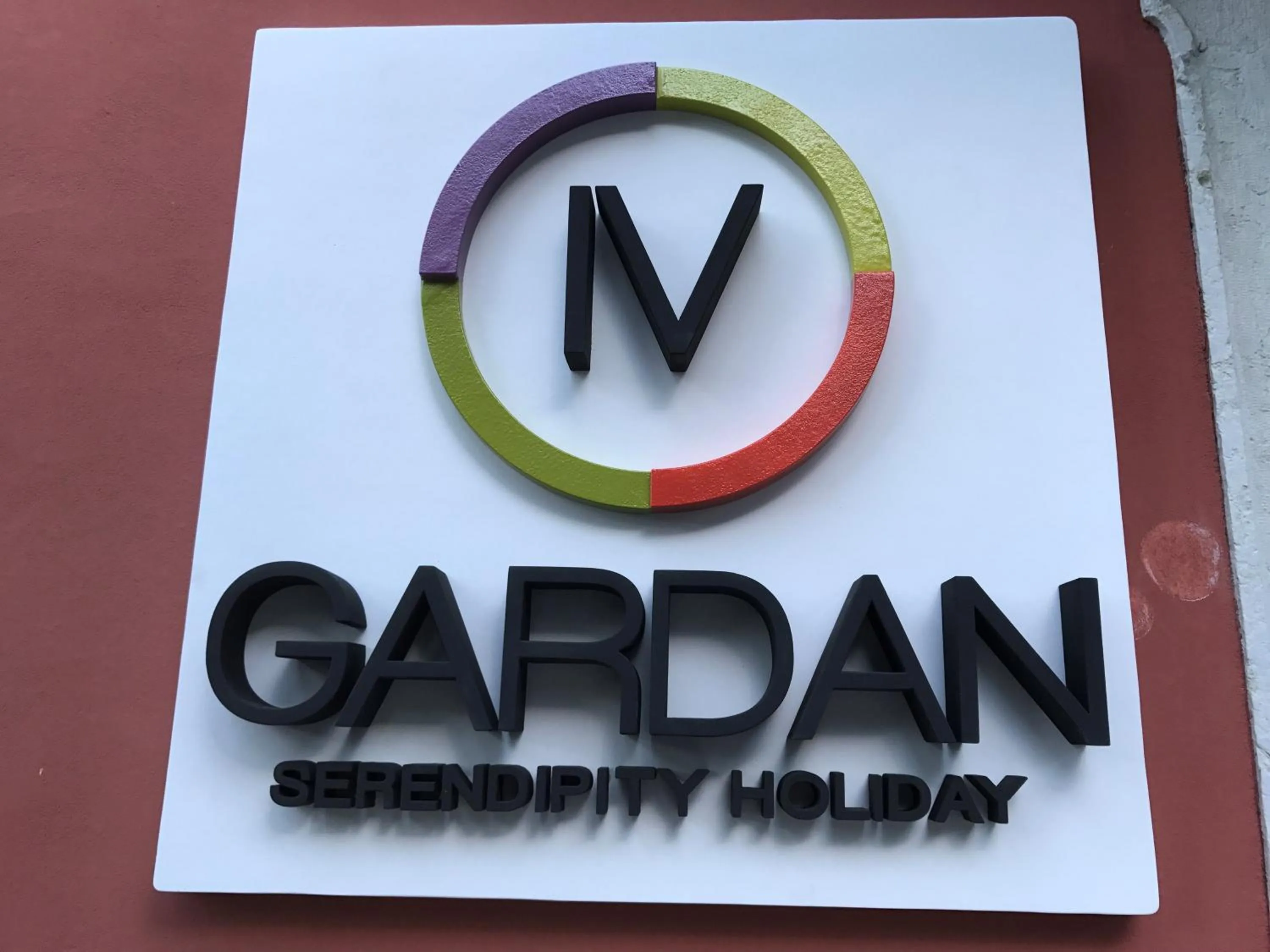 Facade/entrance in Holiday IV Gardan