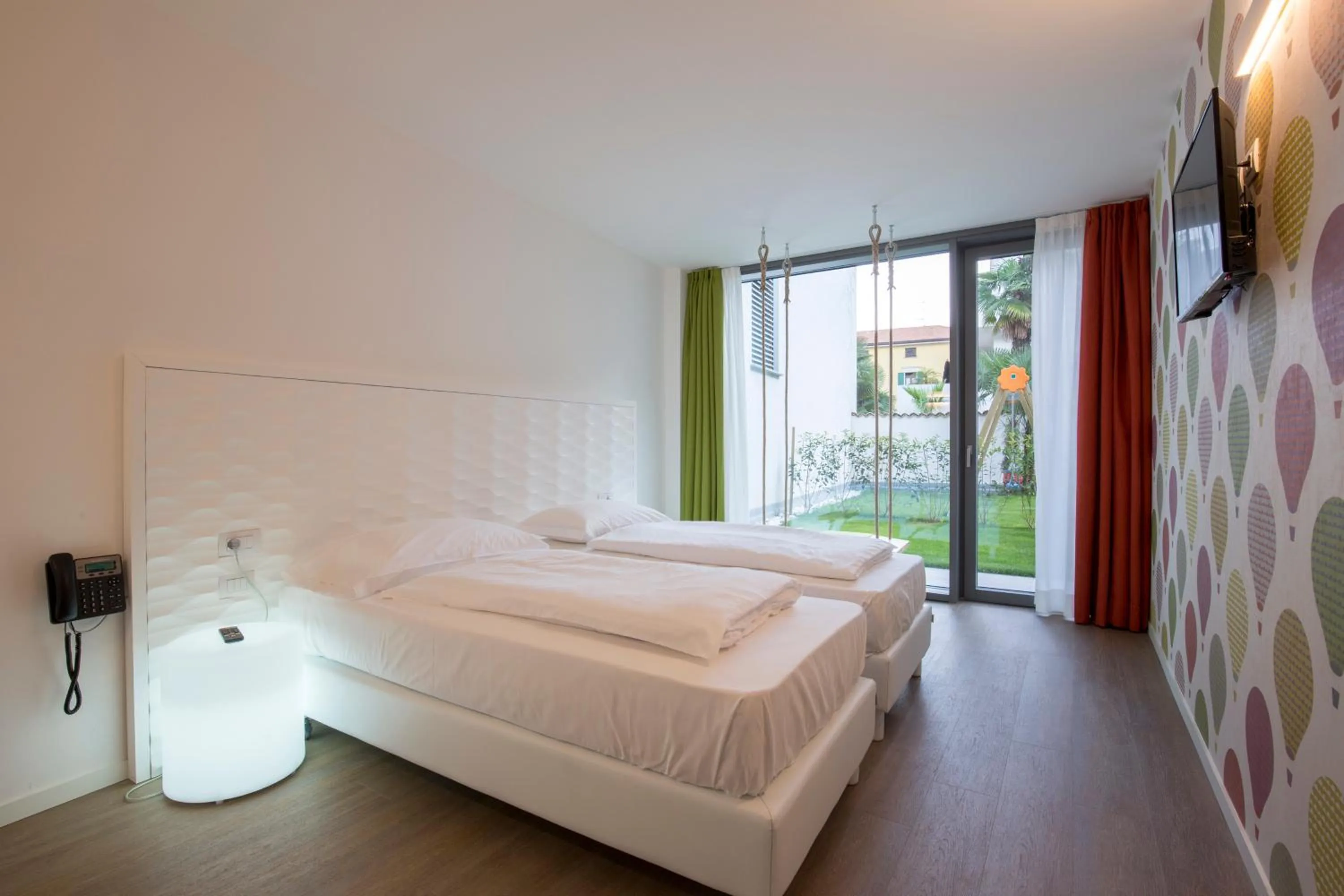 Bed in Holiday IV Gardan