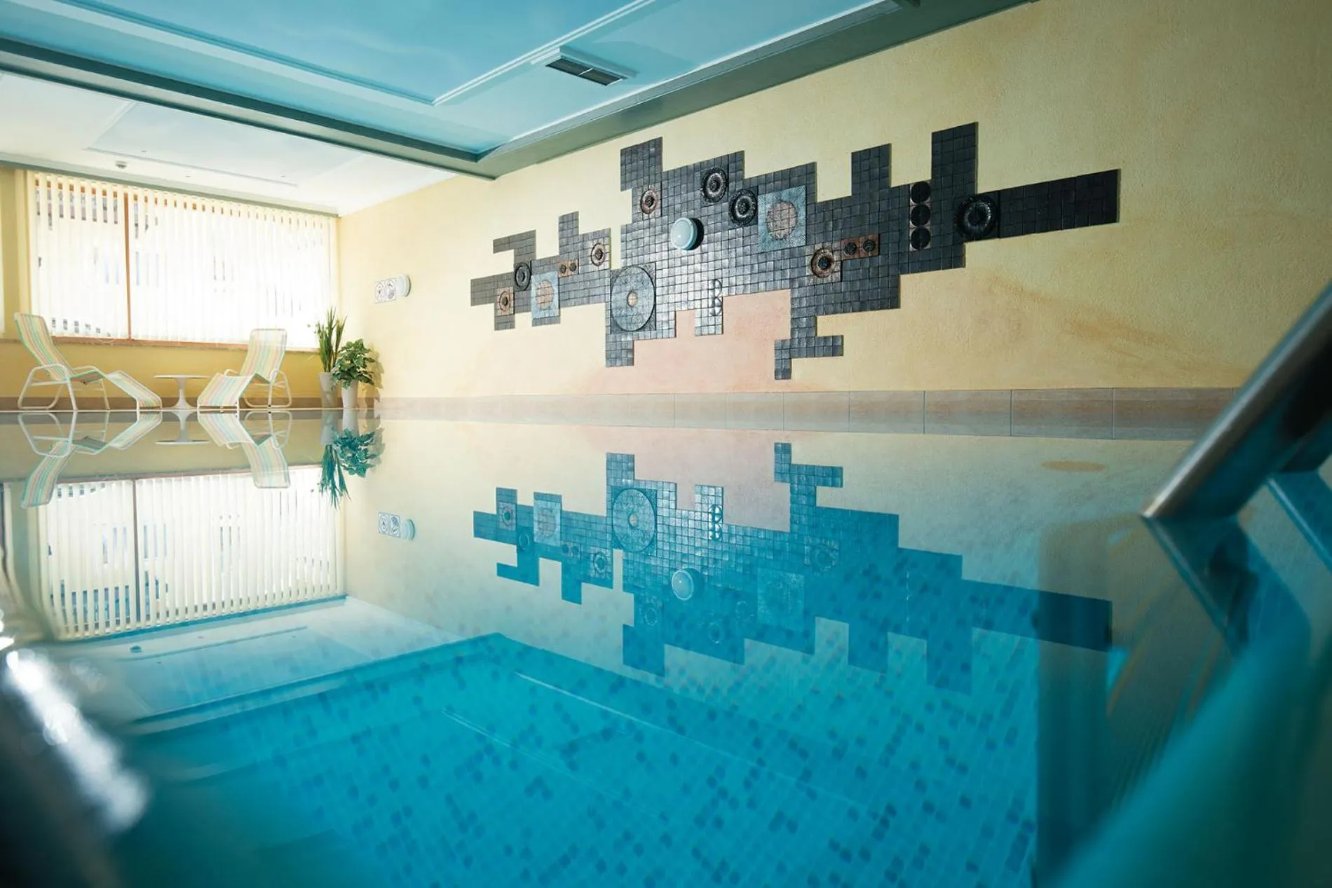 Swimming pool in Hotel Gasthof Schöpf