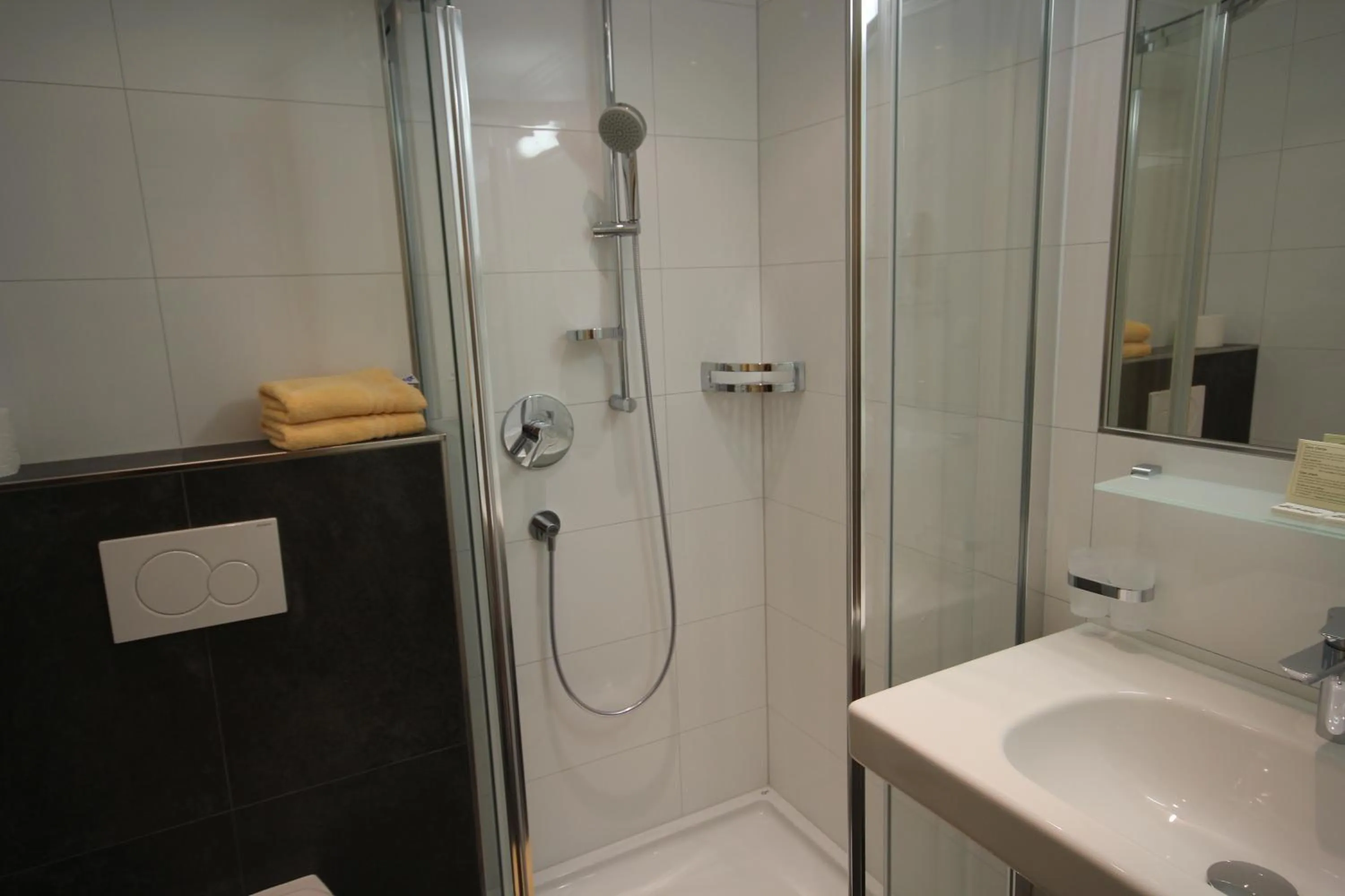 Bathroom in Hotel Gasthof Schöpf