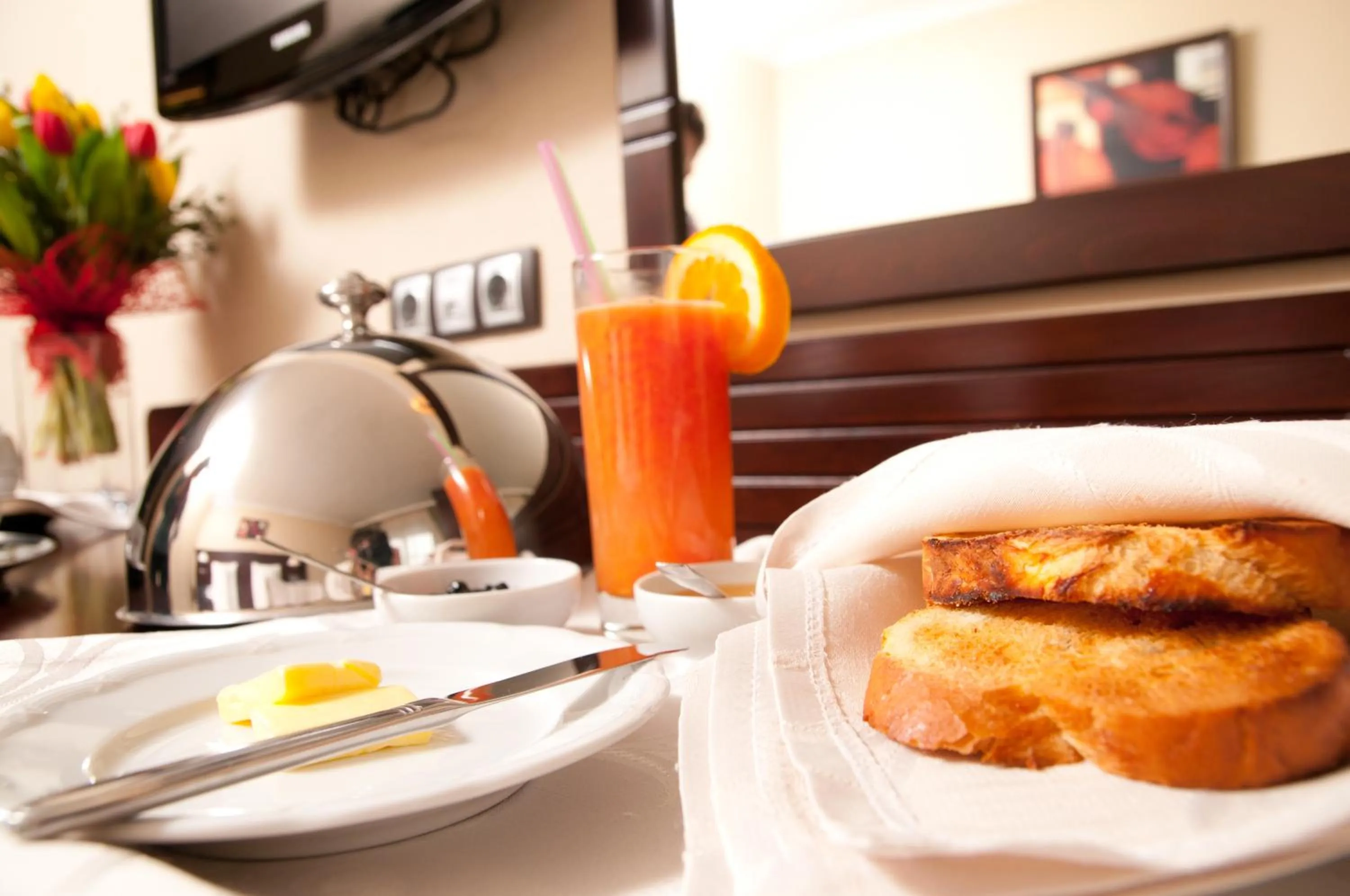 Food and drinks in Hotel Rapsodia City Center