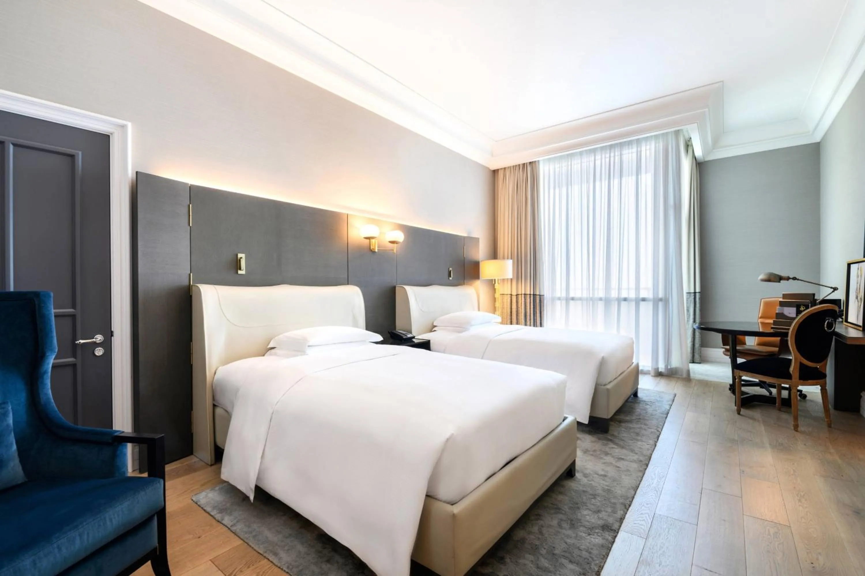 Photo of the whole room, Bed in The Ritz-Carlton, Doha