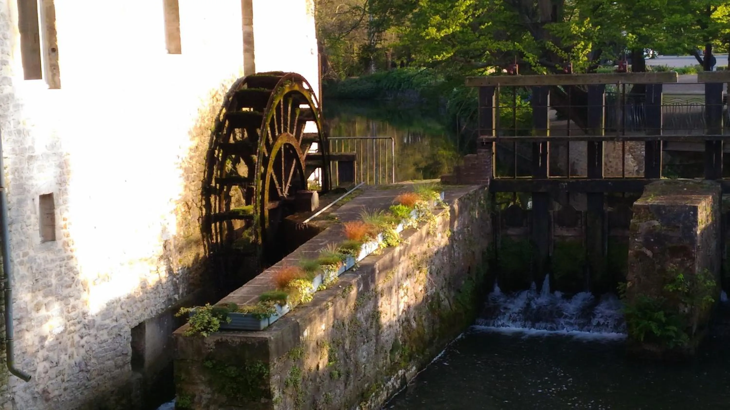 Nearby landmark in Chambre d'hôte le 18-20