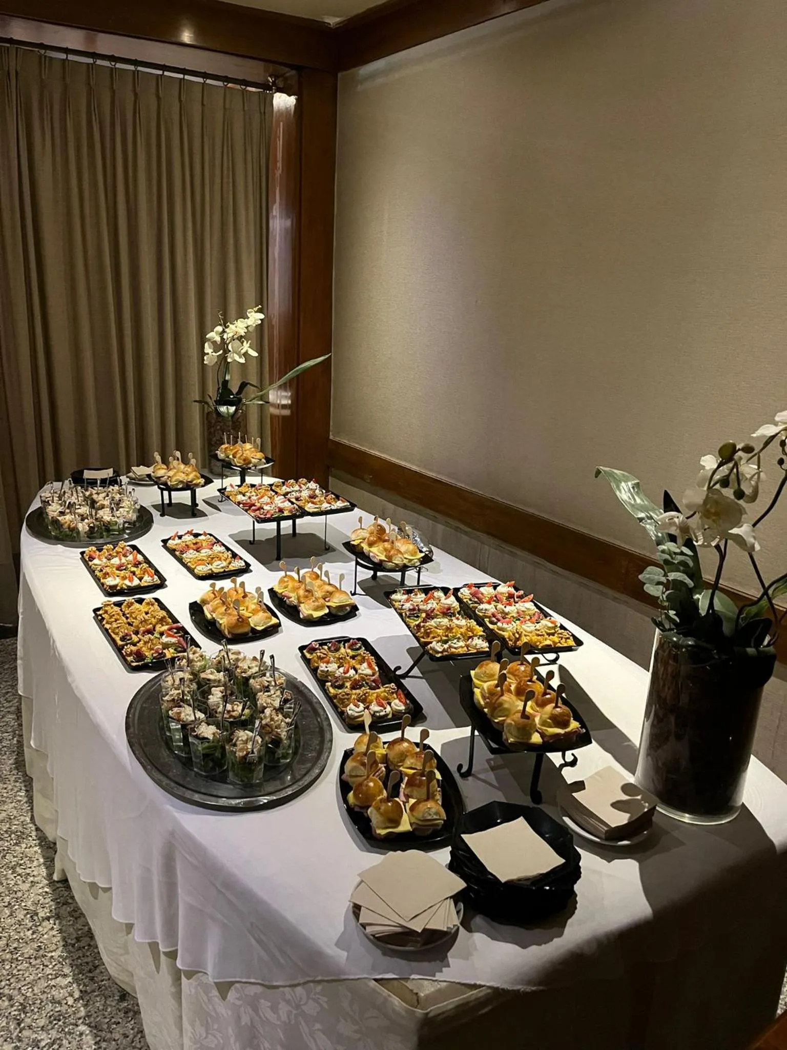 Meeting/conference room in Lafayette Hotel