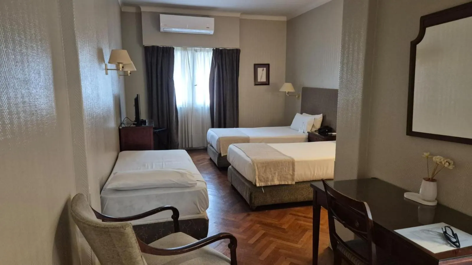 Bed in Lafayette Hotel