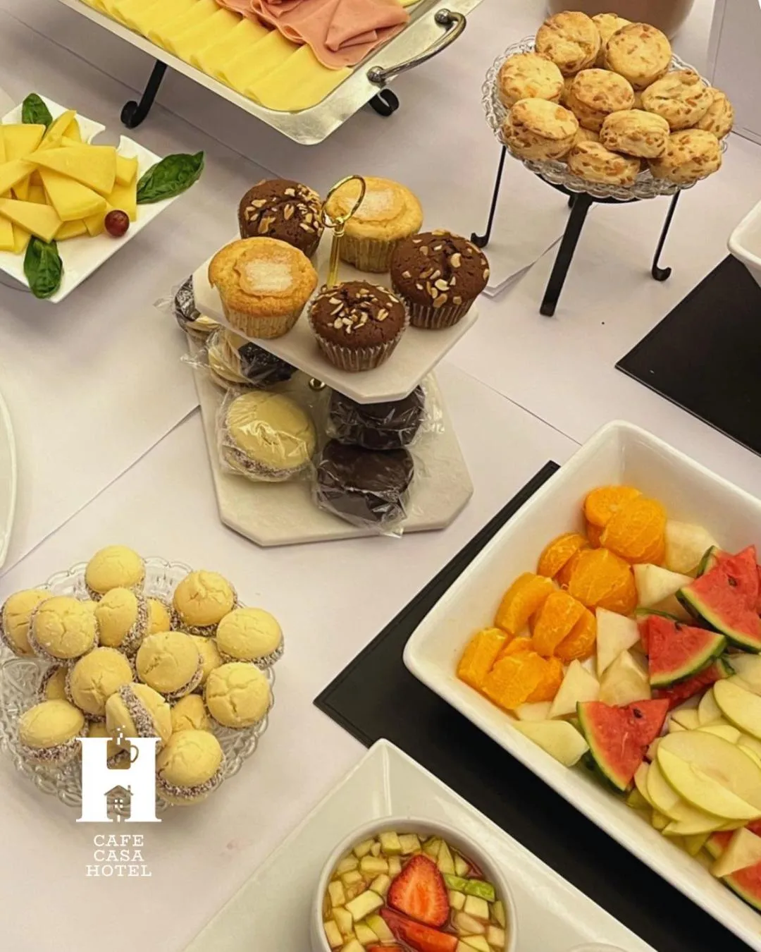 Buffet breakfast in Lafayette Hotel