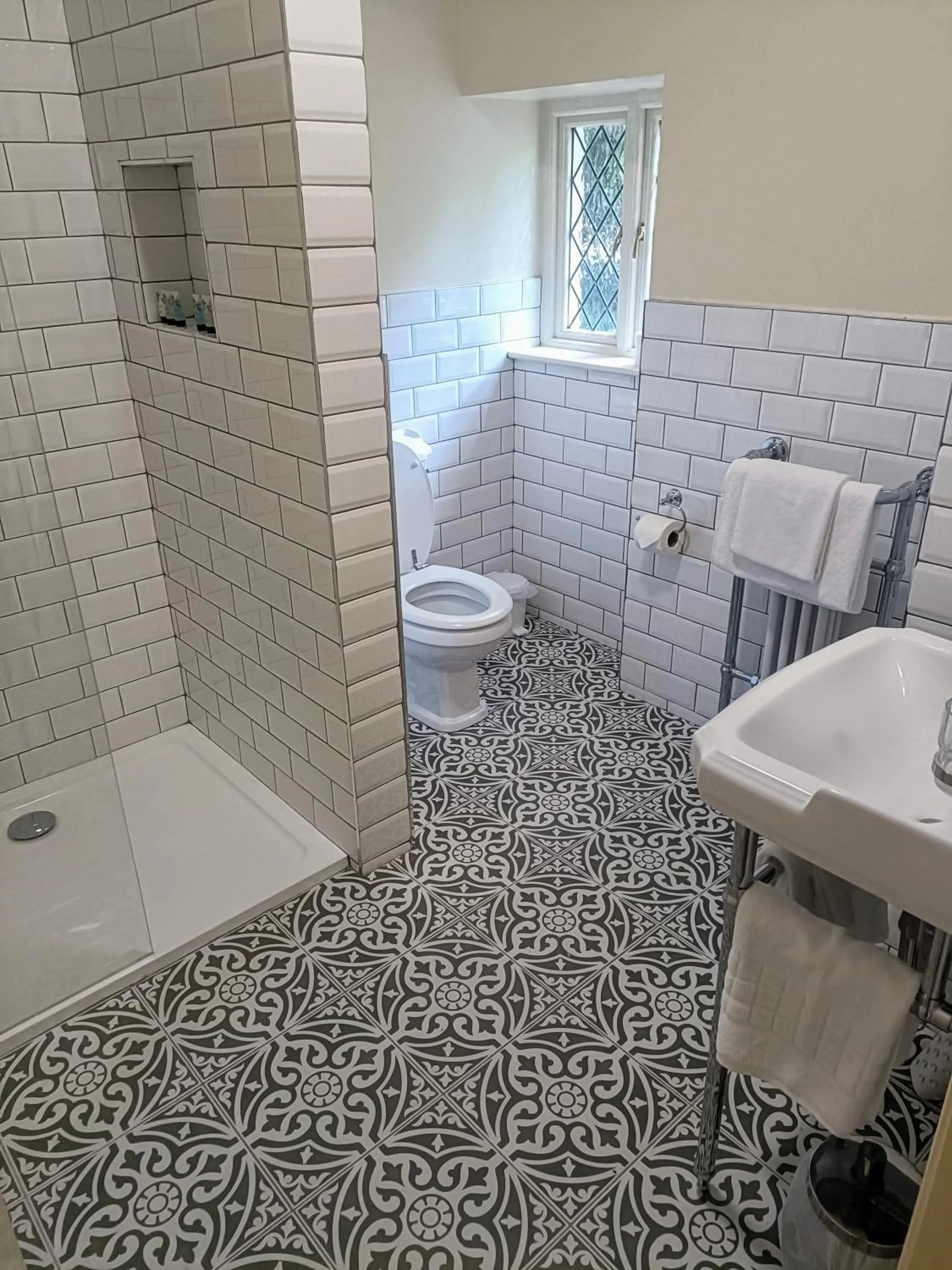 Bathroom in Raheen House Hotel