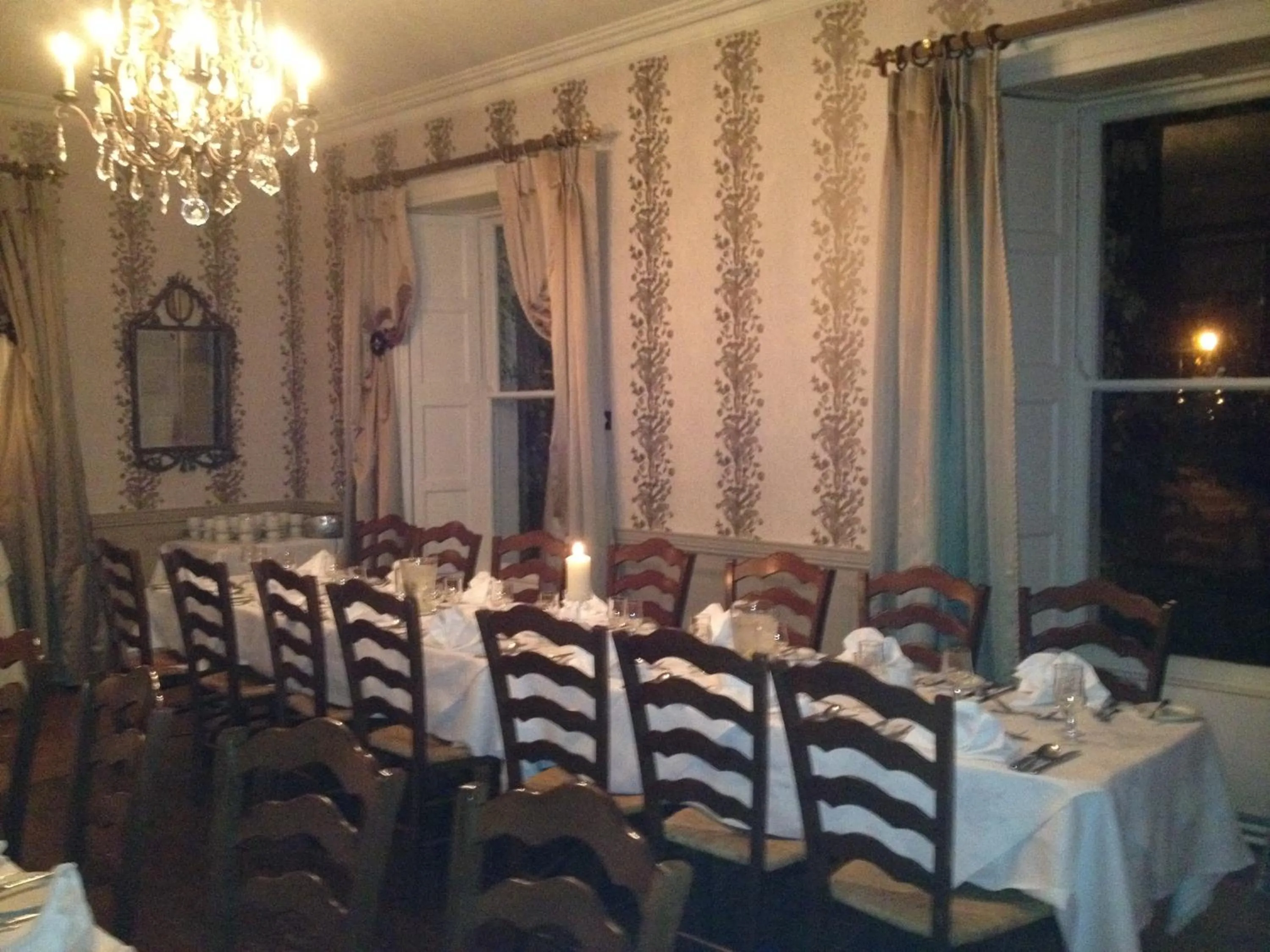 Restaurant/places to eat in Raheen House Hotel