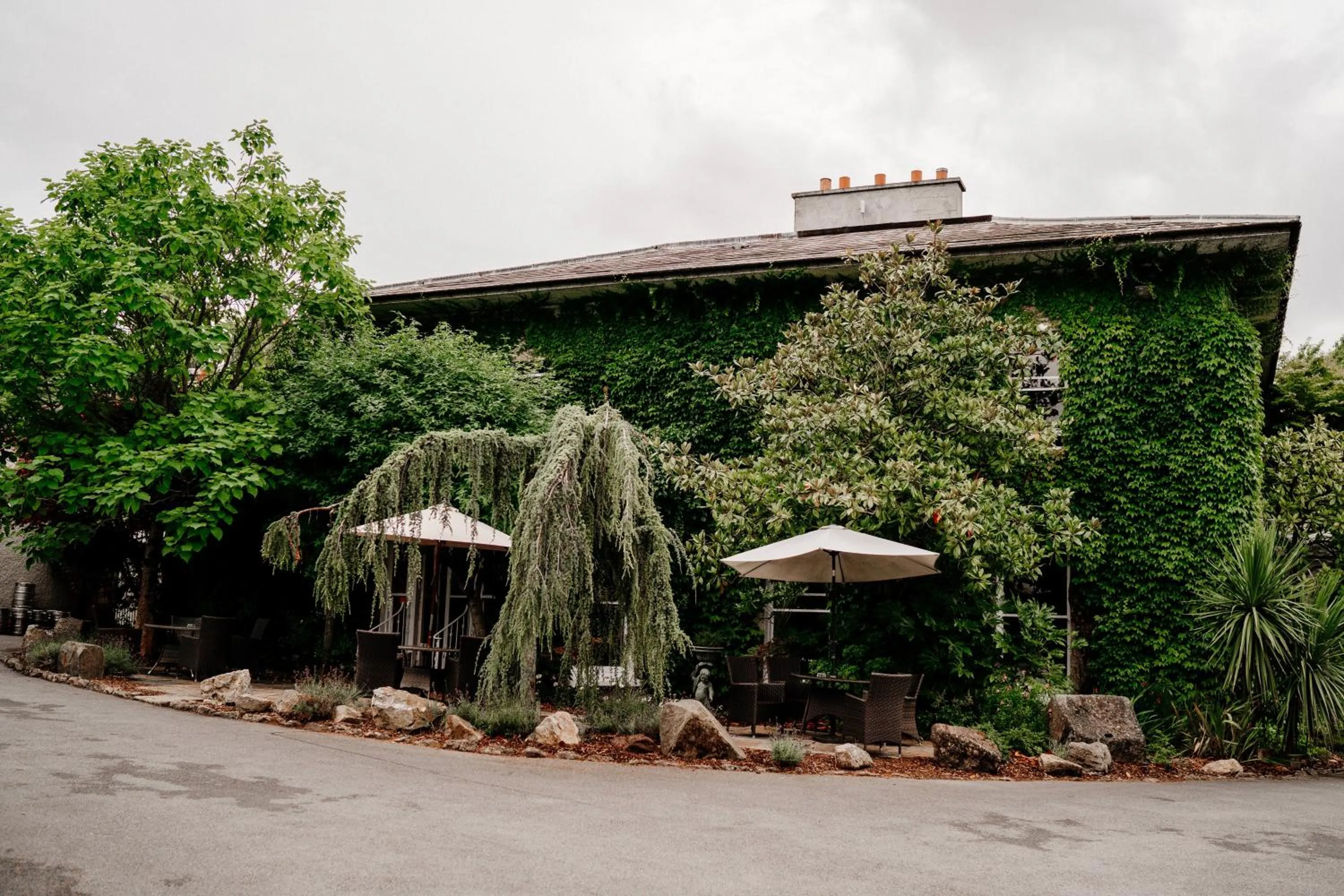 Facade/entrance in Raheen House Hotel