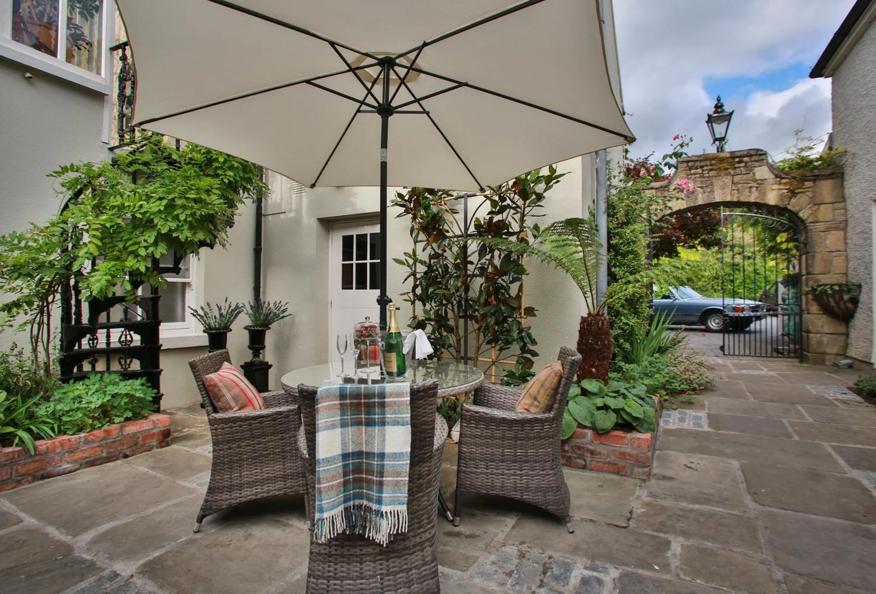 Balcony/Terrace in Raheen House Hotel