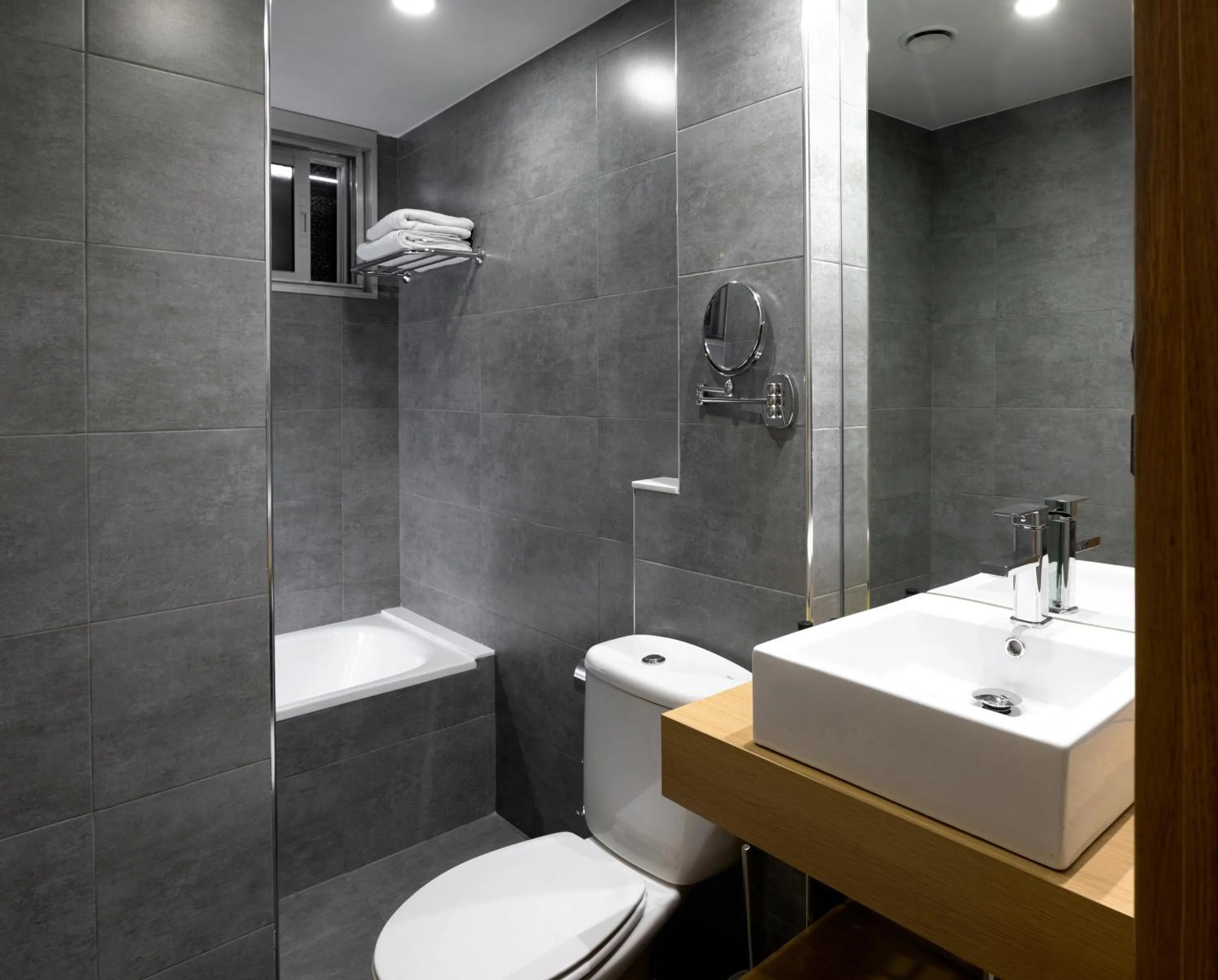 Bathroom in Hotel Val Convention