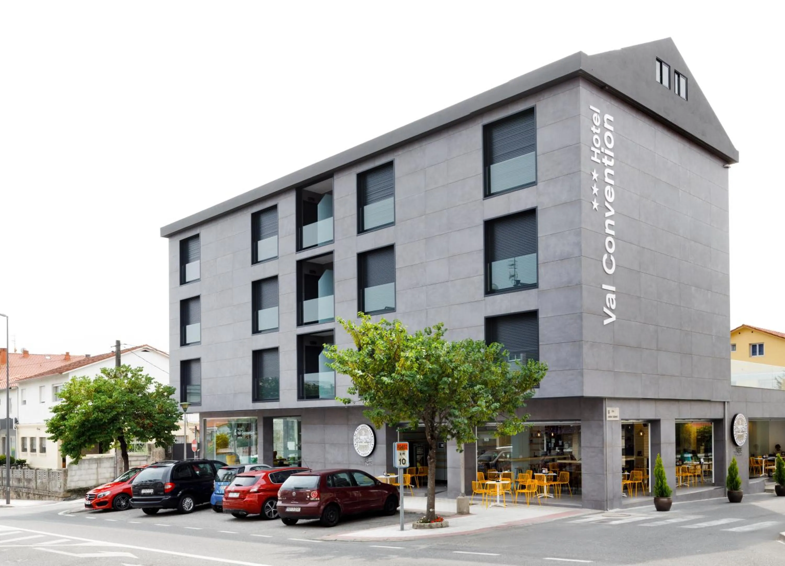 Facade/entrance in Hotel Val Convention