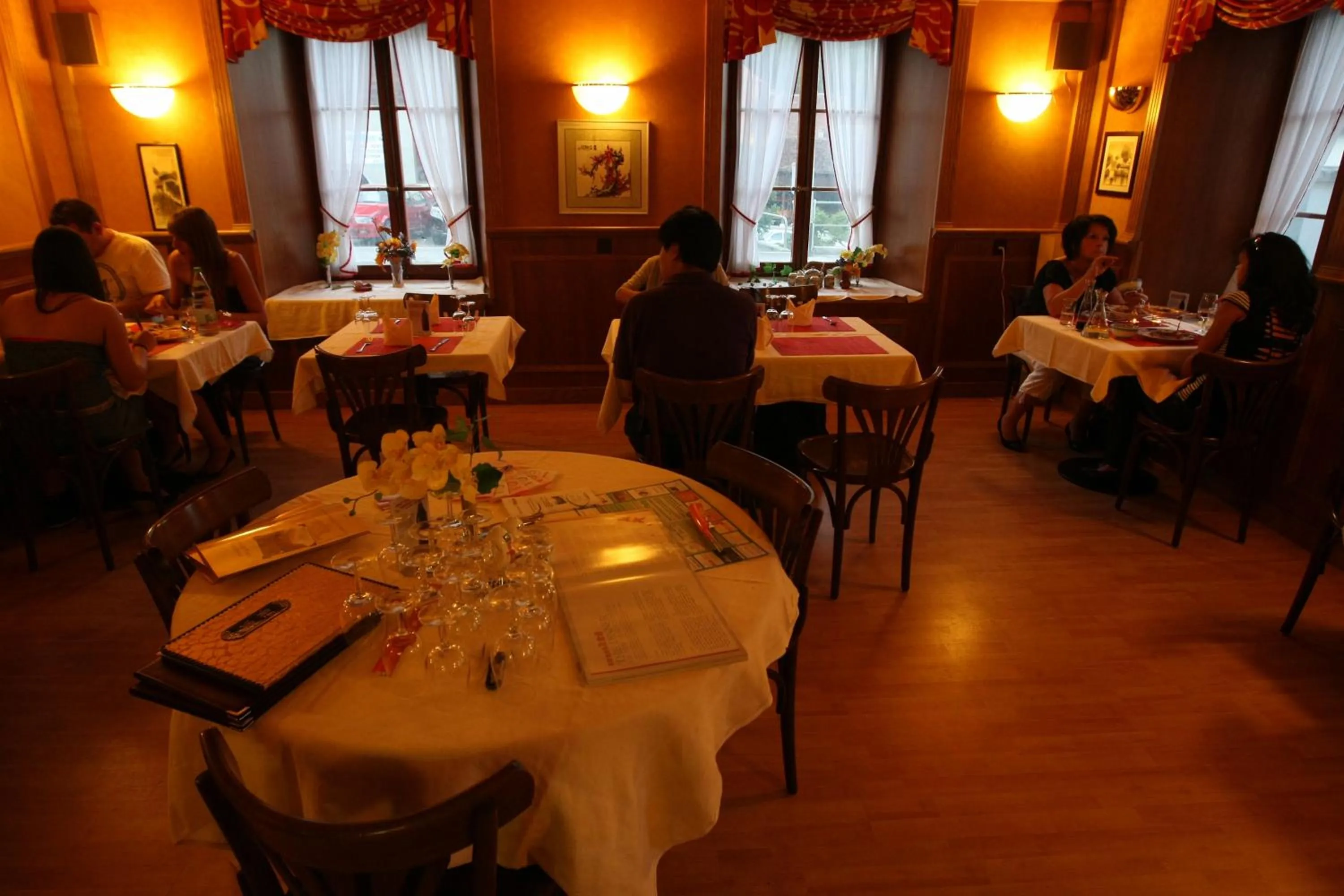 Dining area in Hôtel de l'ours